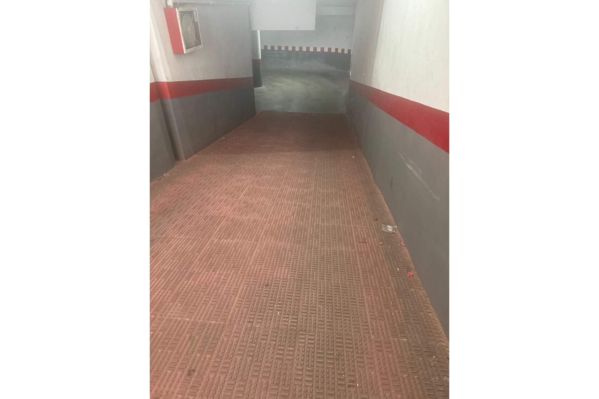 Resale - Garage -
Torrevieja - La Mata