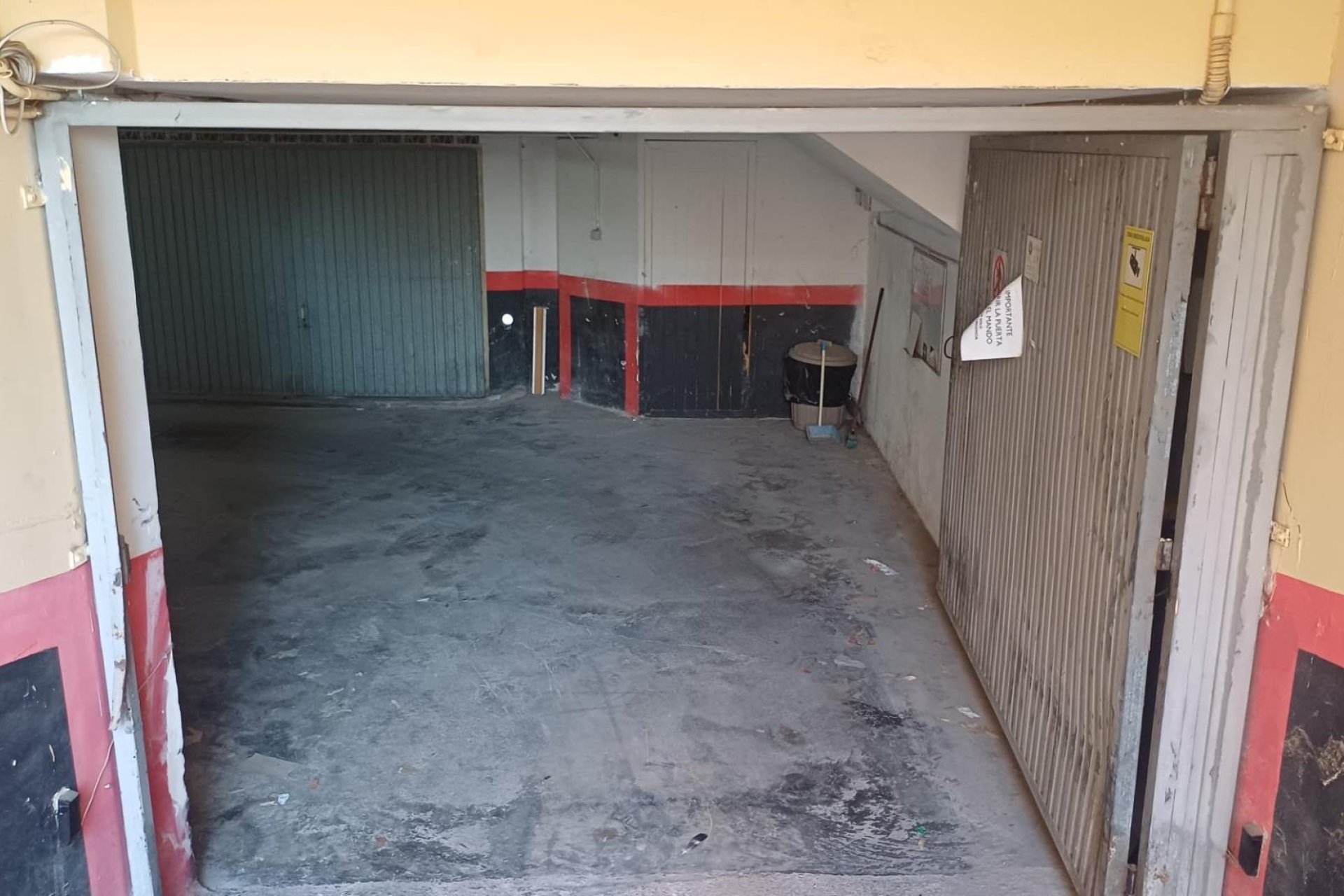 Resale - Garage -
Torrevieja - La Mata