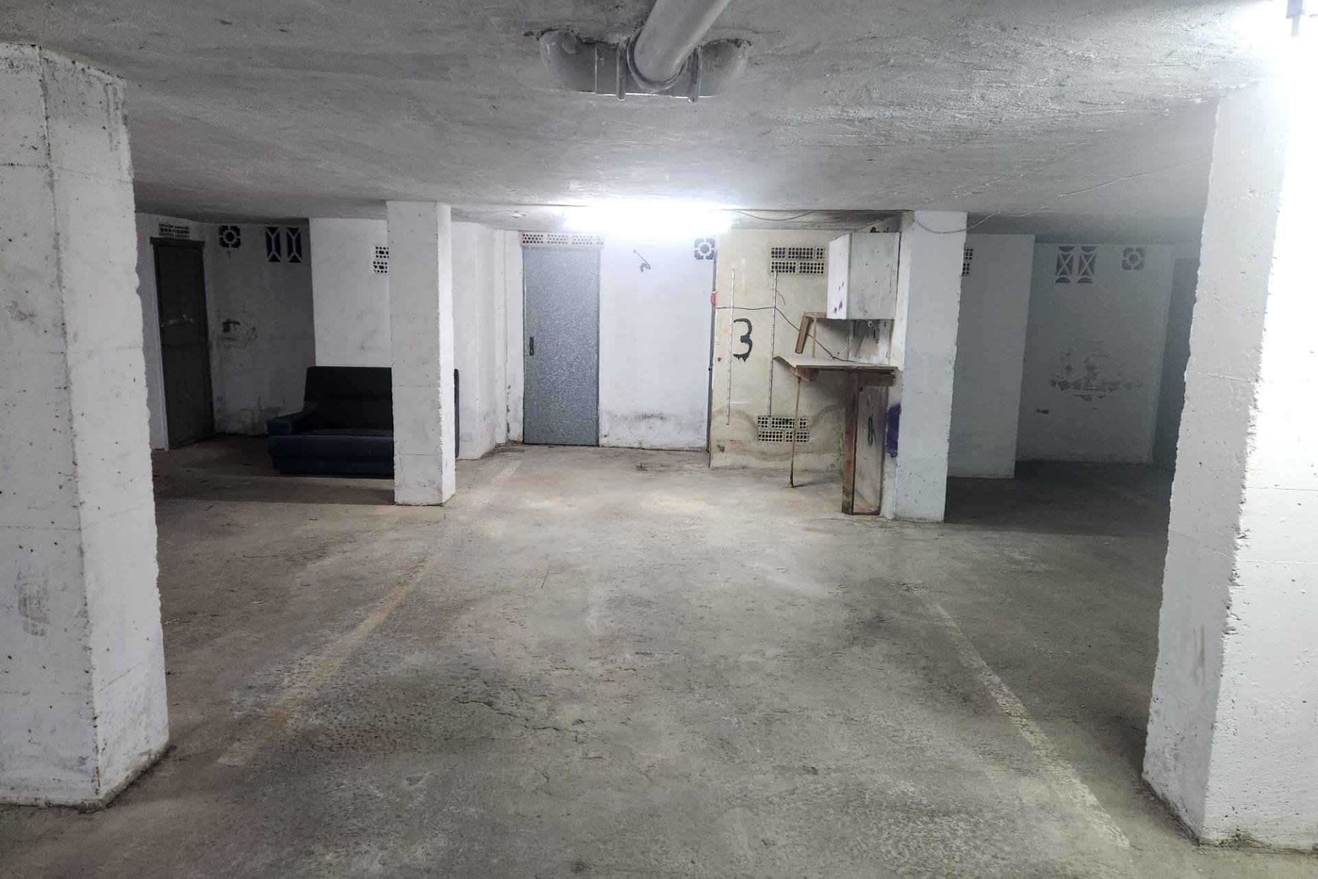 Resale - Garage -
Torrevieja - Playa del Cura