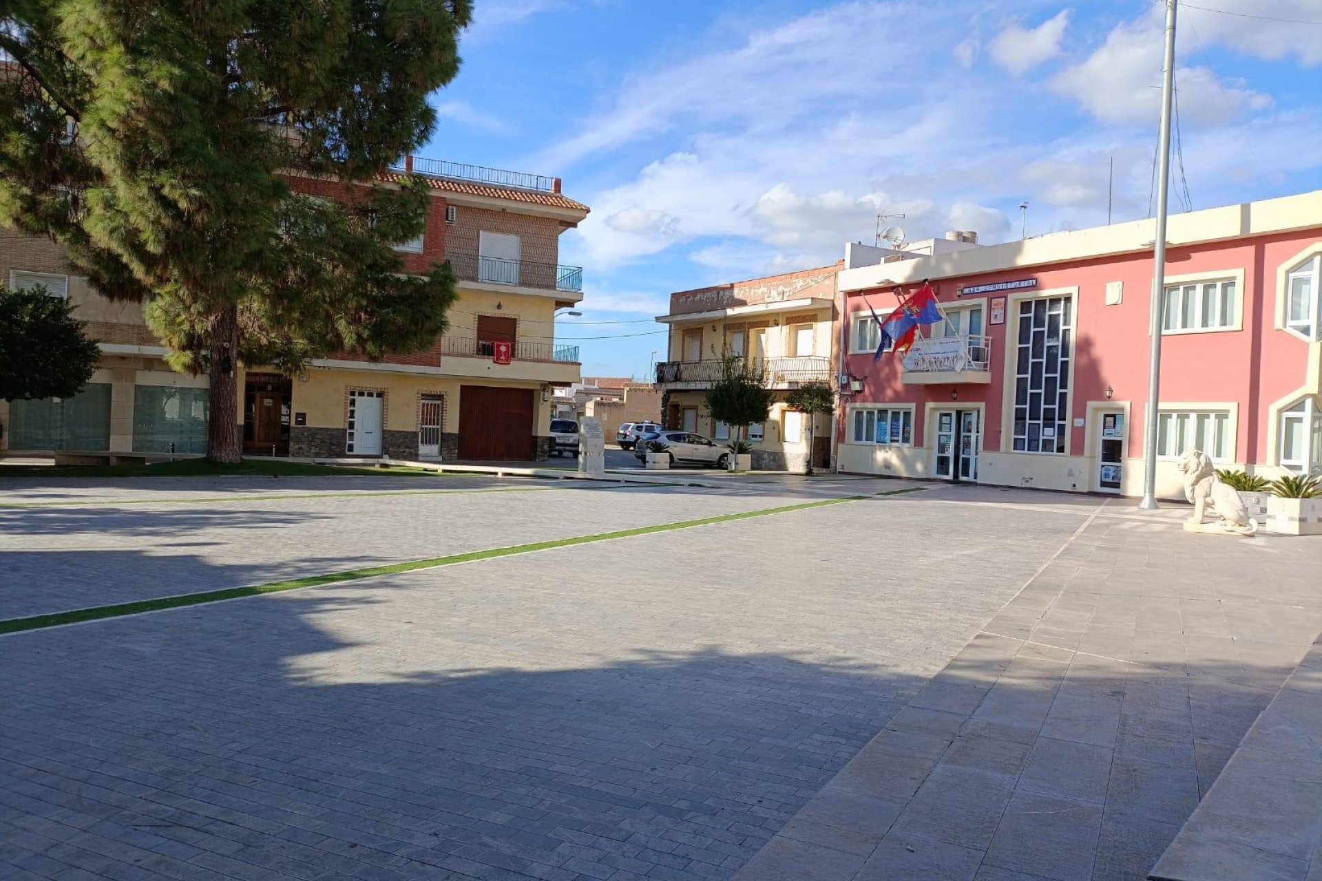 Resale - Local -
Benferri - PLAZA DE LA CONSTITUCION