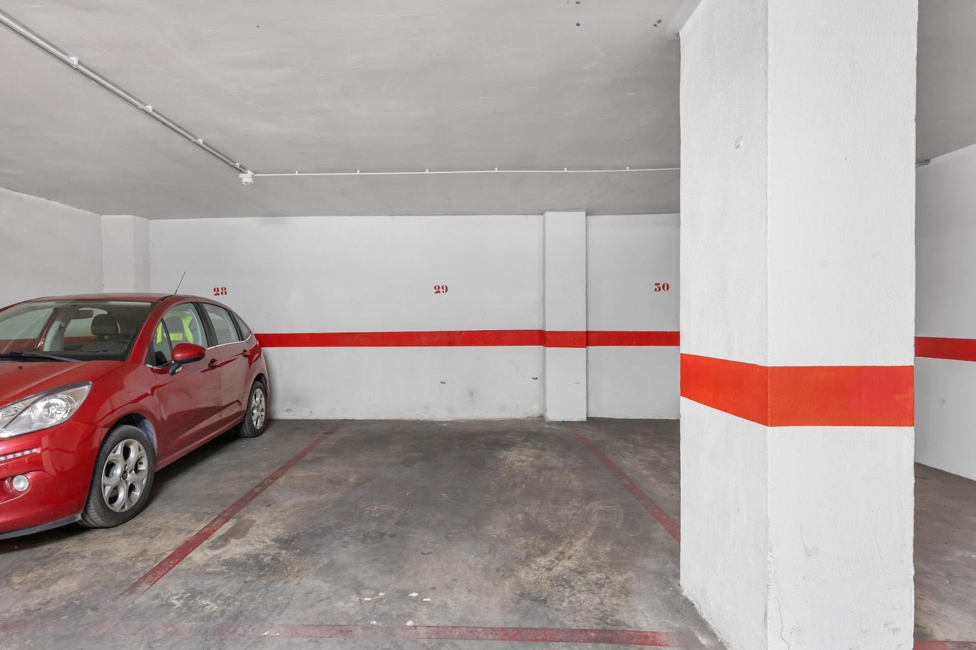 Resale - Penthouse -
Torrevieja - Estacion de autobuses