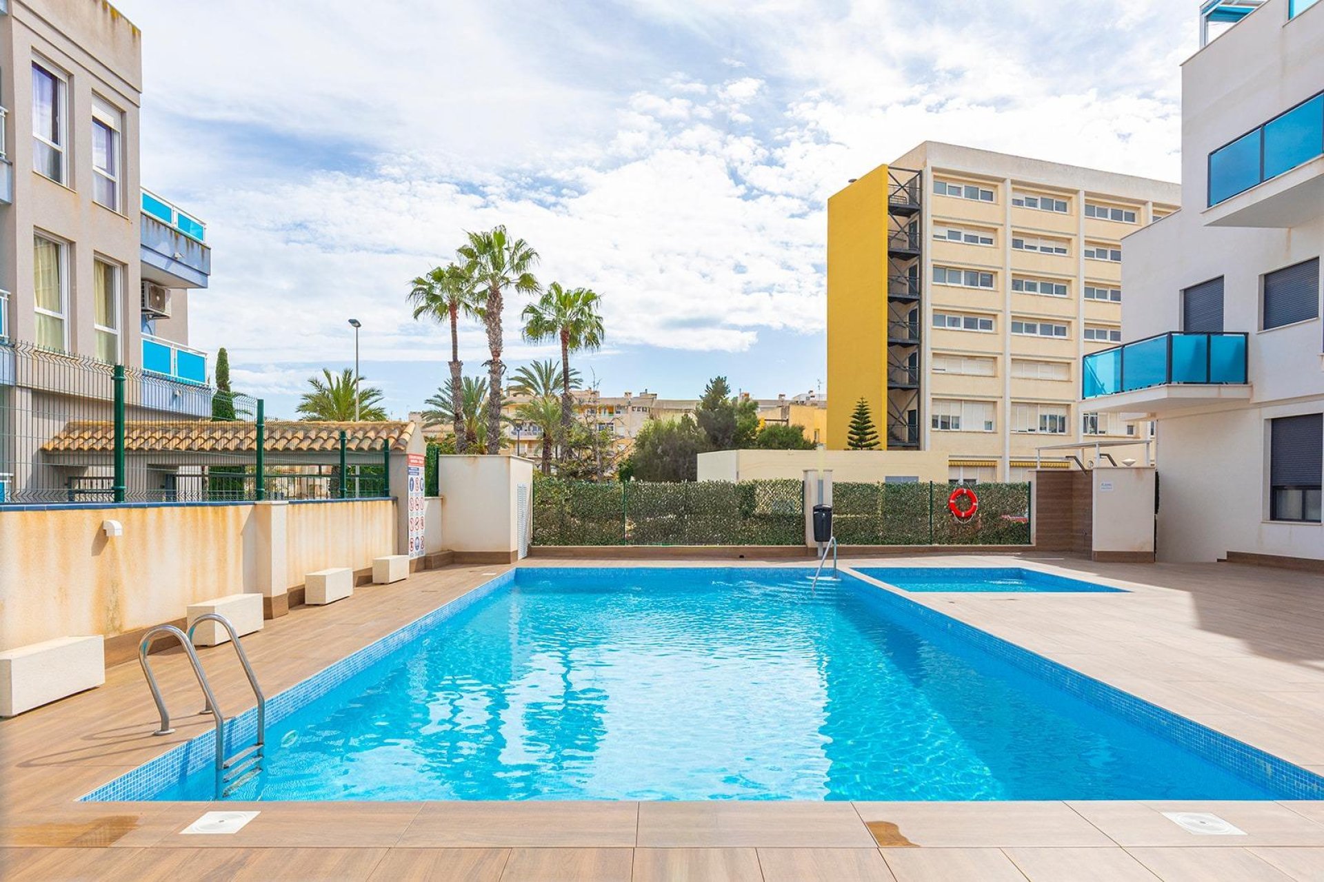 Resale - Penthouse -
Torrevieja - Estacion de autobuses