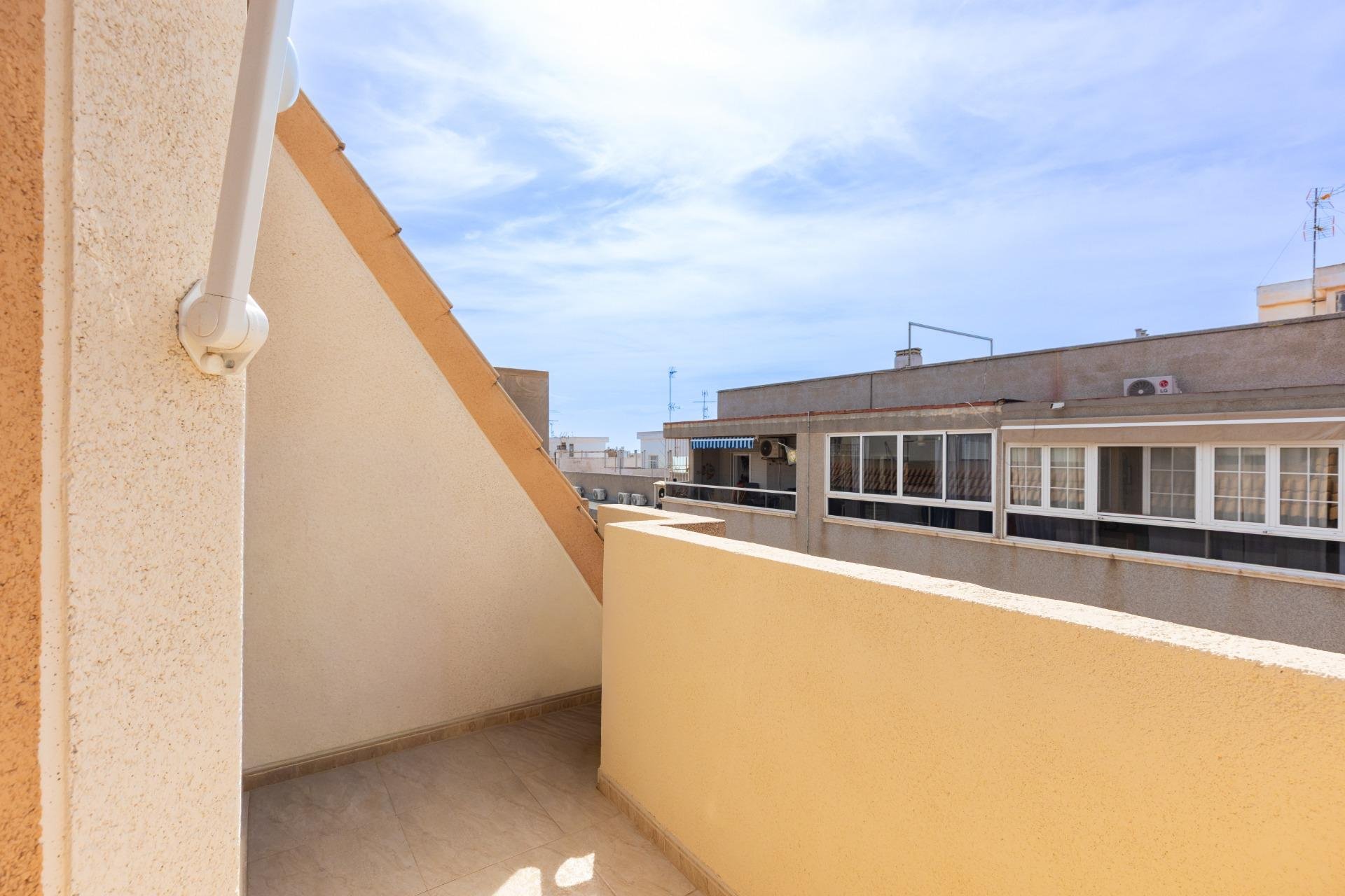 Resale - Penthouse -
Torrevieja - Estacion de autobuses