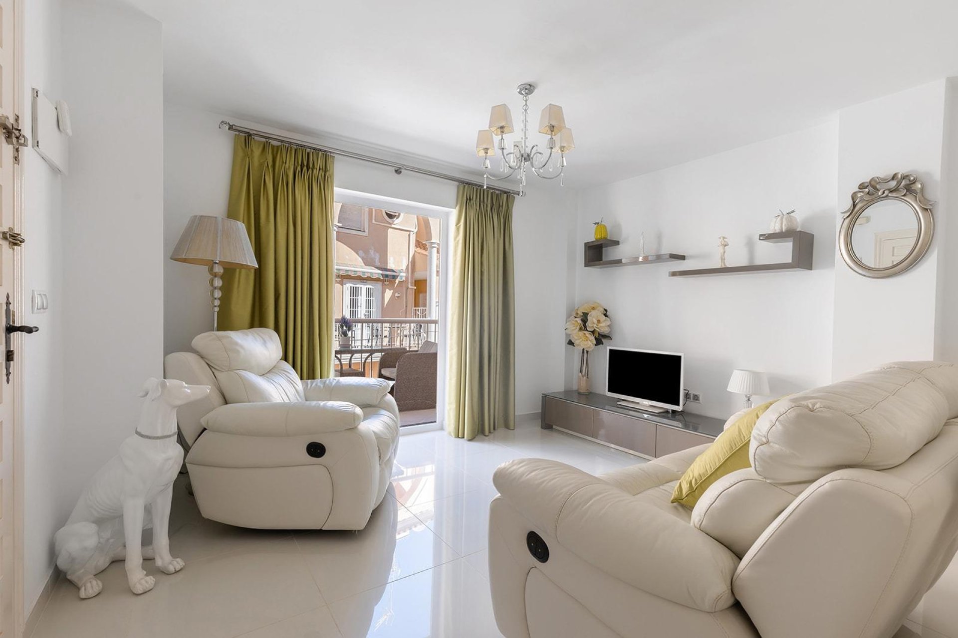 Resale - Penthouse -
Torrevieja - La Mata pueblo