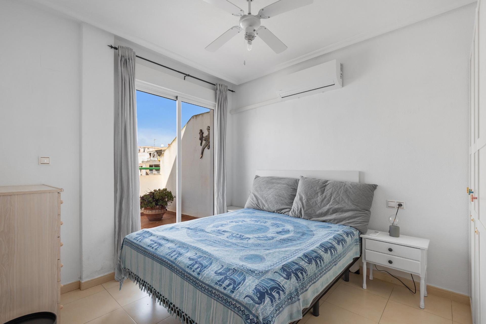 Resale - Penthouse -
Torrevieja - Playa de los Locos