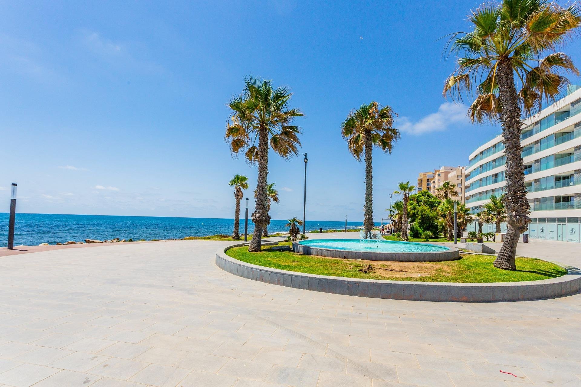 Resale - Penthouse -
Torrevieja - Playa del cura