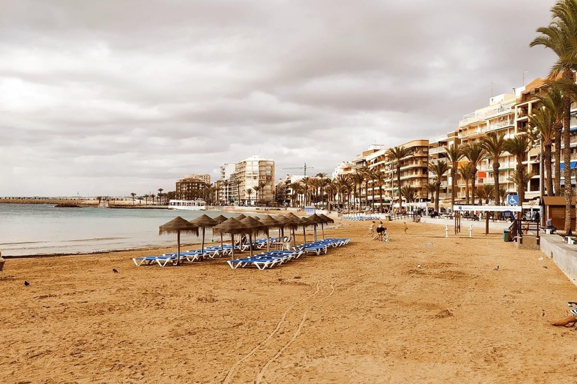 Resale - Penthouse -
Torrevieja - Playa del Cura