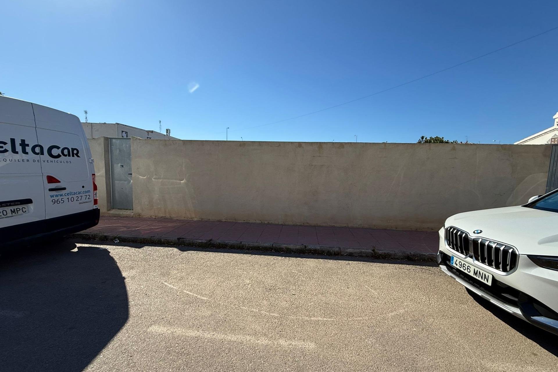 Resale - Plot / Land -
Orihuela Costa - La Regia