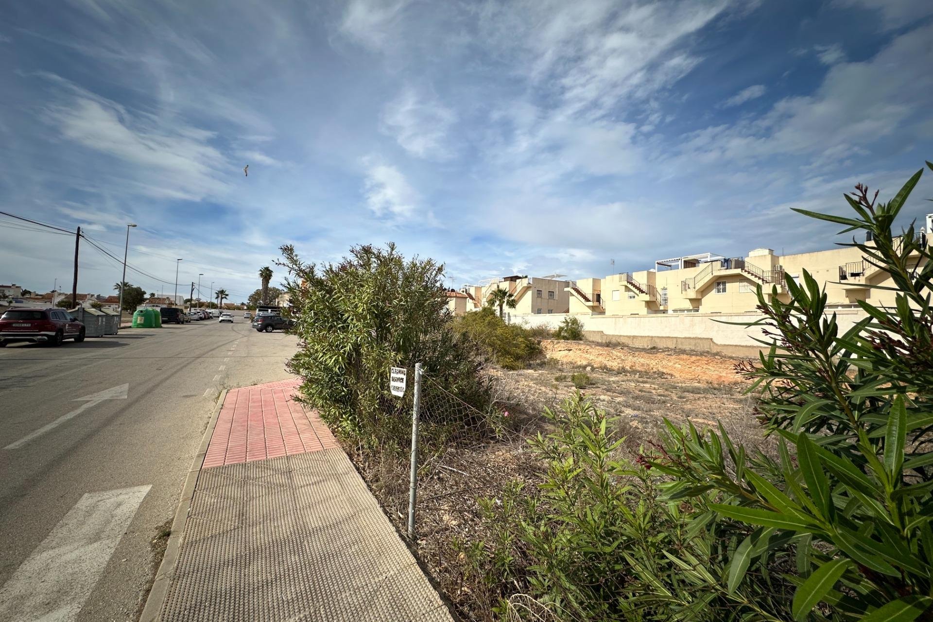 Resale - Plot / Land -
Orihuela Costa - Playa Flamenca