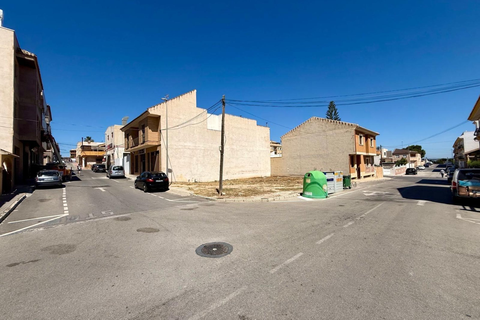 Resale - Plot / Land -
San Miguel de Salinas - CENTRO URBANO