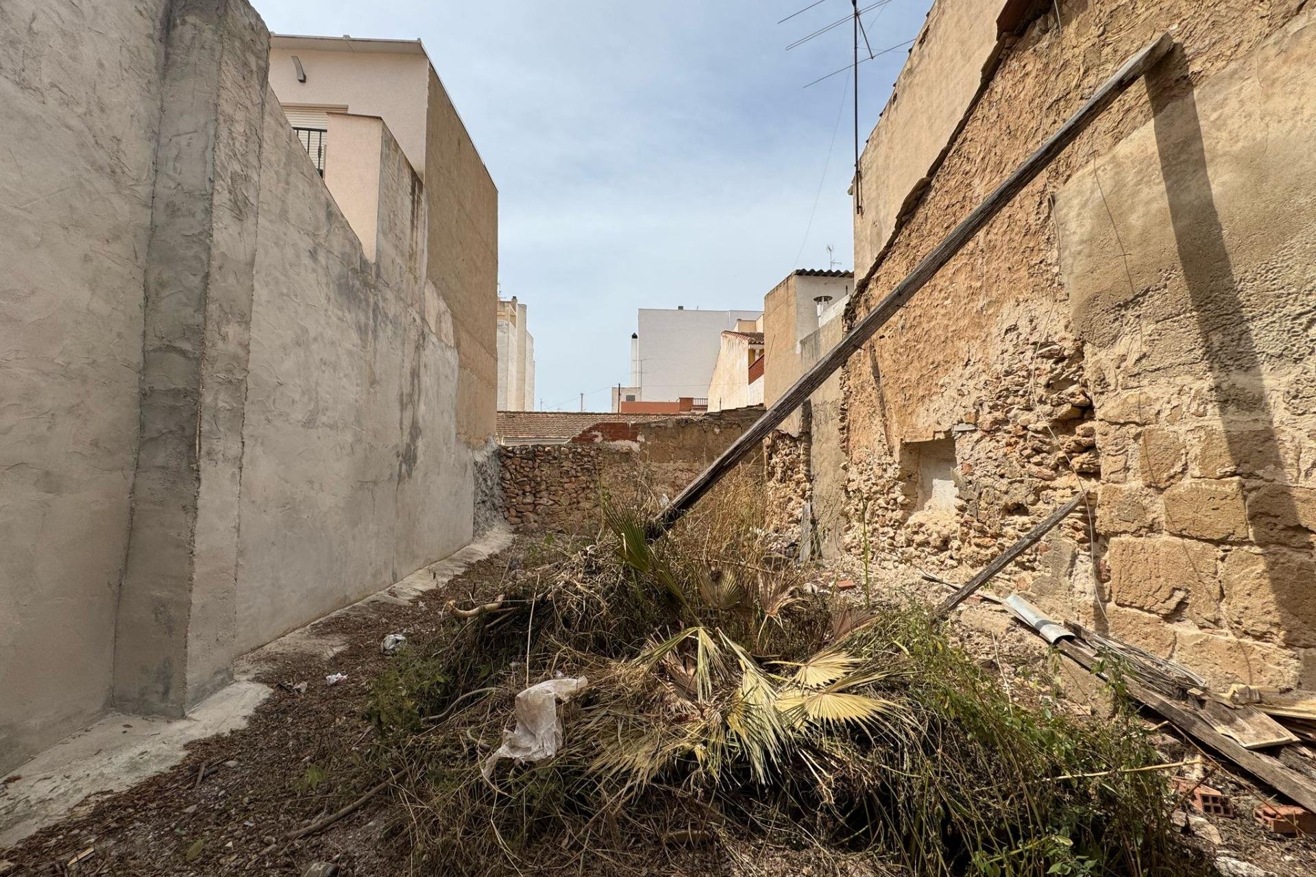 Resale - Plot / Land -
Torrevieja - Centro