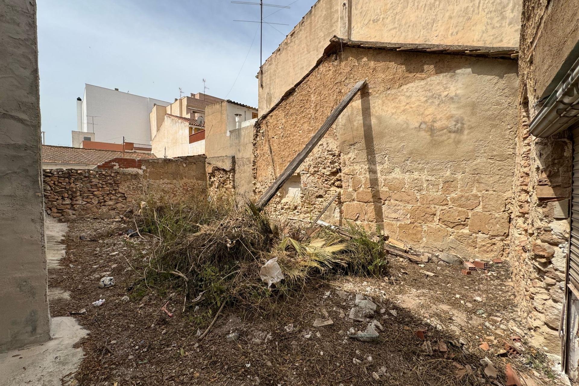 Resale - Plot / Land -
Torrevieja - Centro