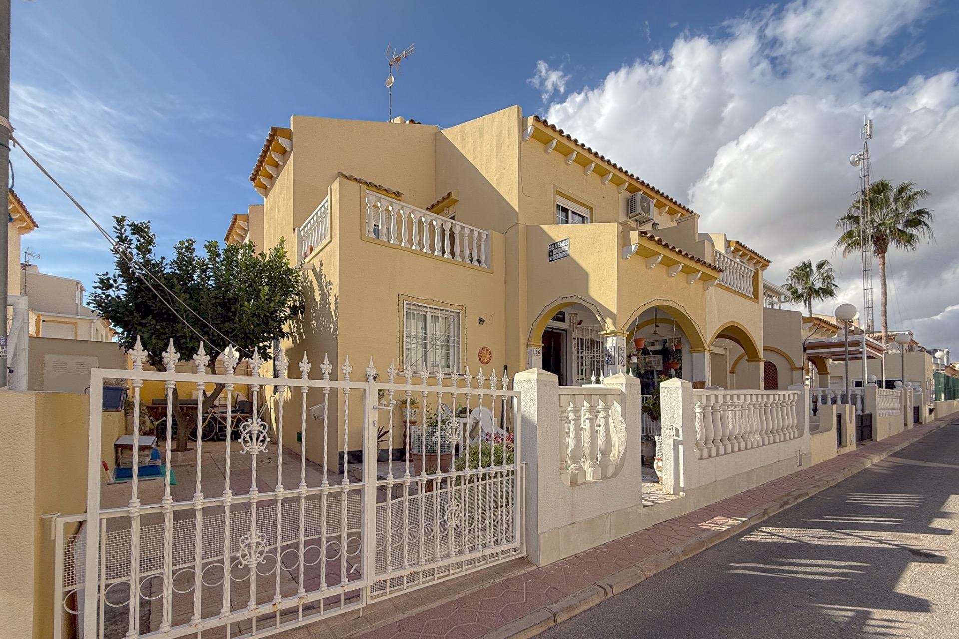 Resale - Quad -
Orihuela Costa - Playa Flamenca