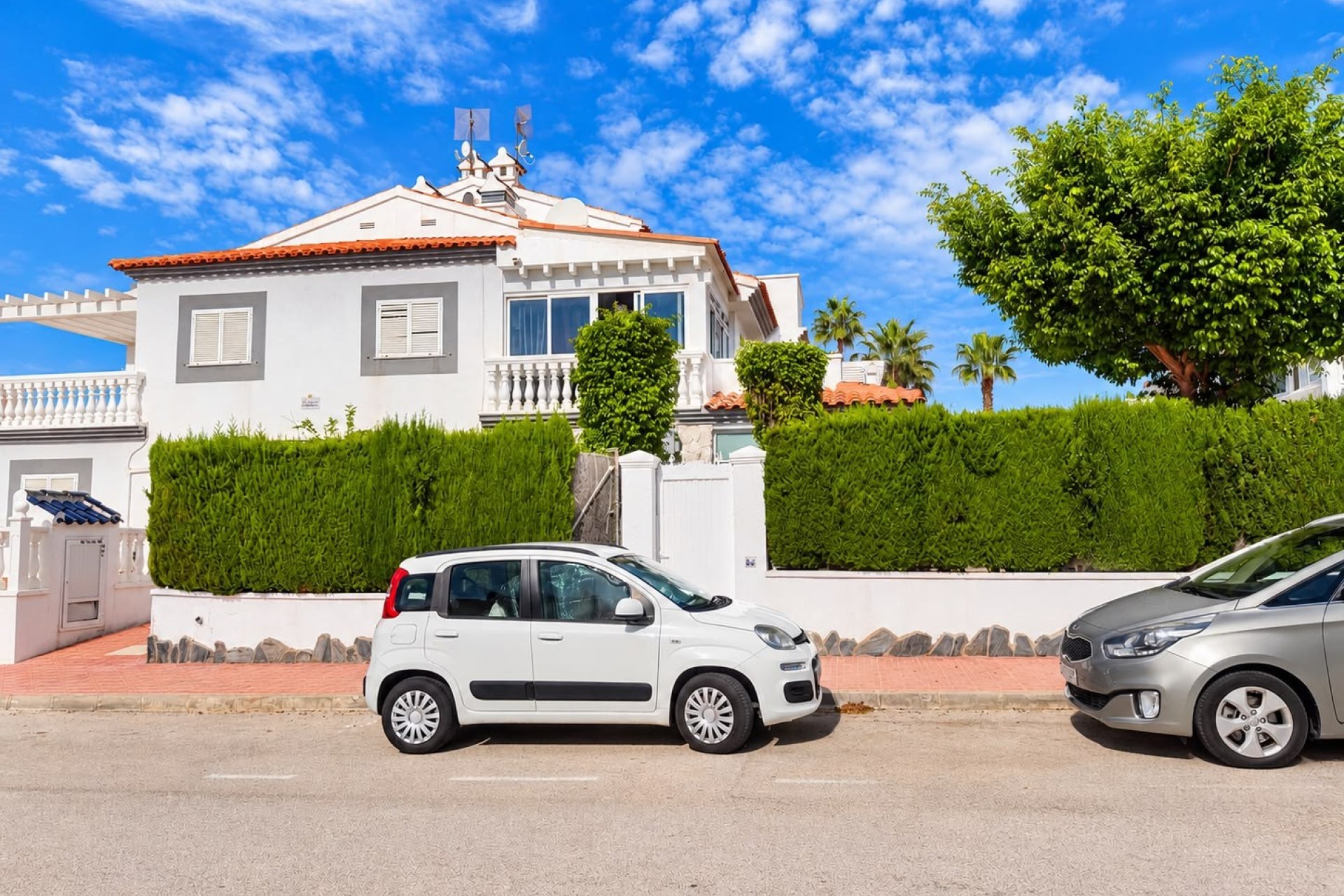Resale - Semi - Detached Villa -
Alicante - La Florida