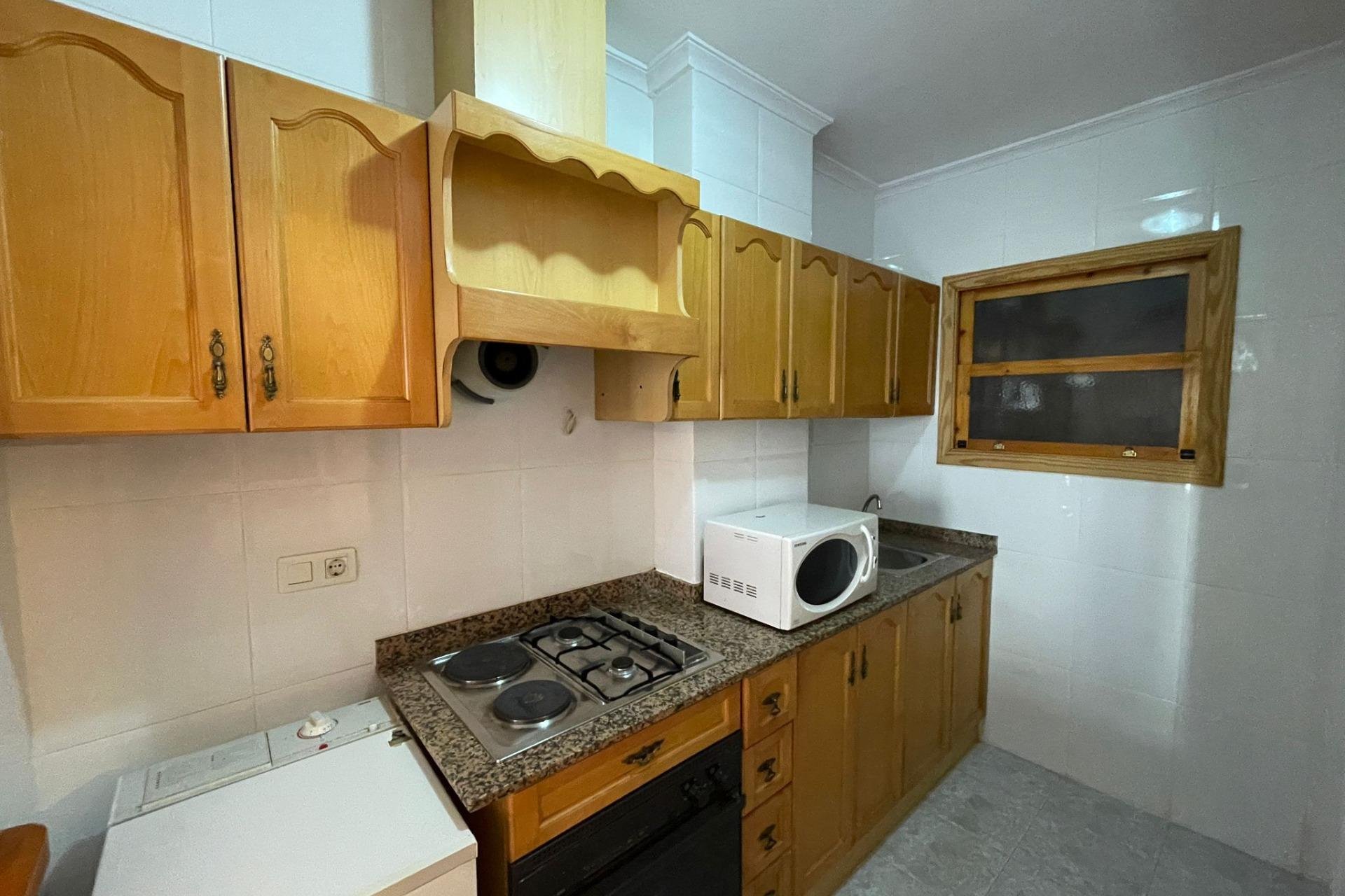 Resale - Study -
Torrevieja - Estacion de autobuses