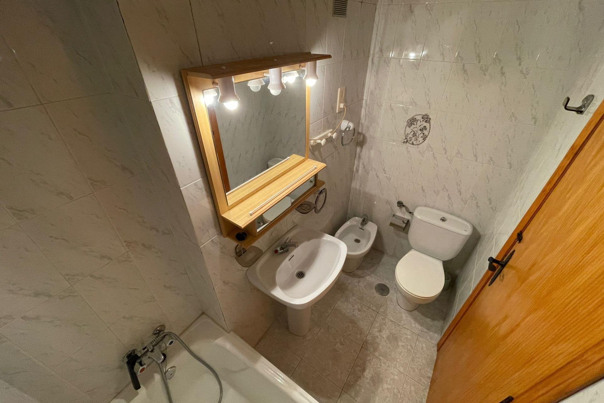 Resale - Study -
Torrevieja - Estacion de autobuses