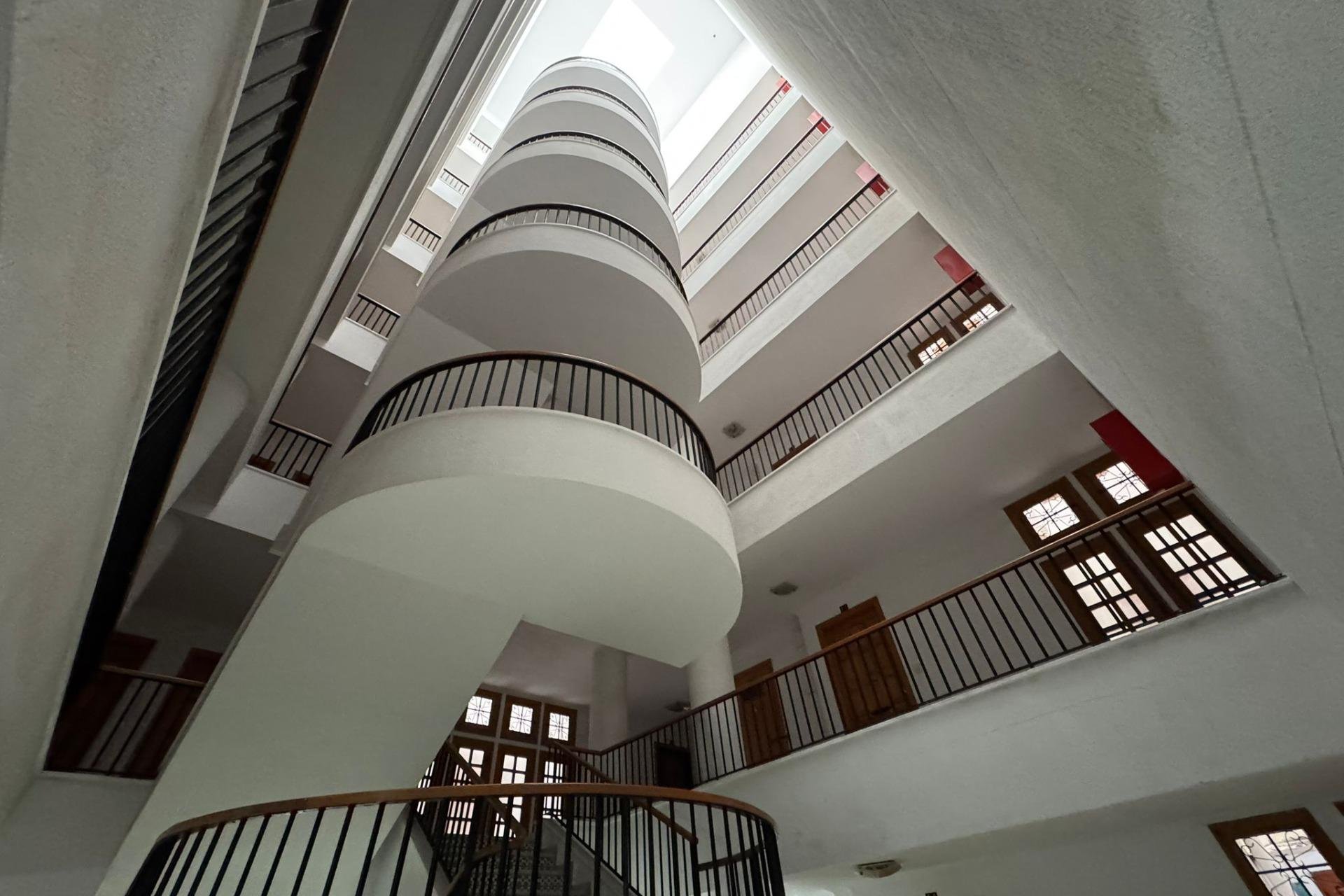 Resale - Study -
Torrevieja - Estacion de autobuses