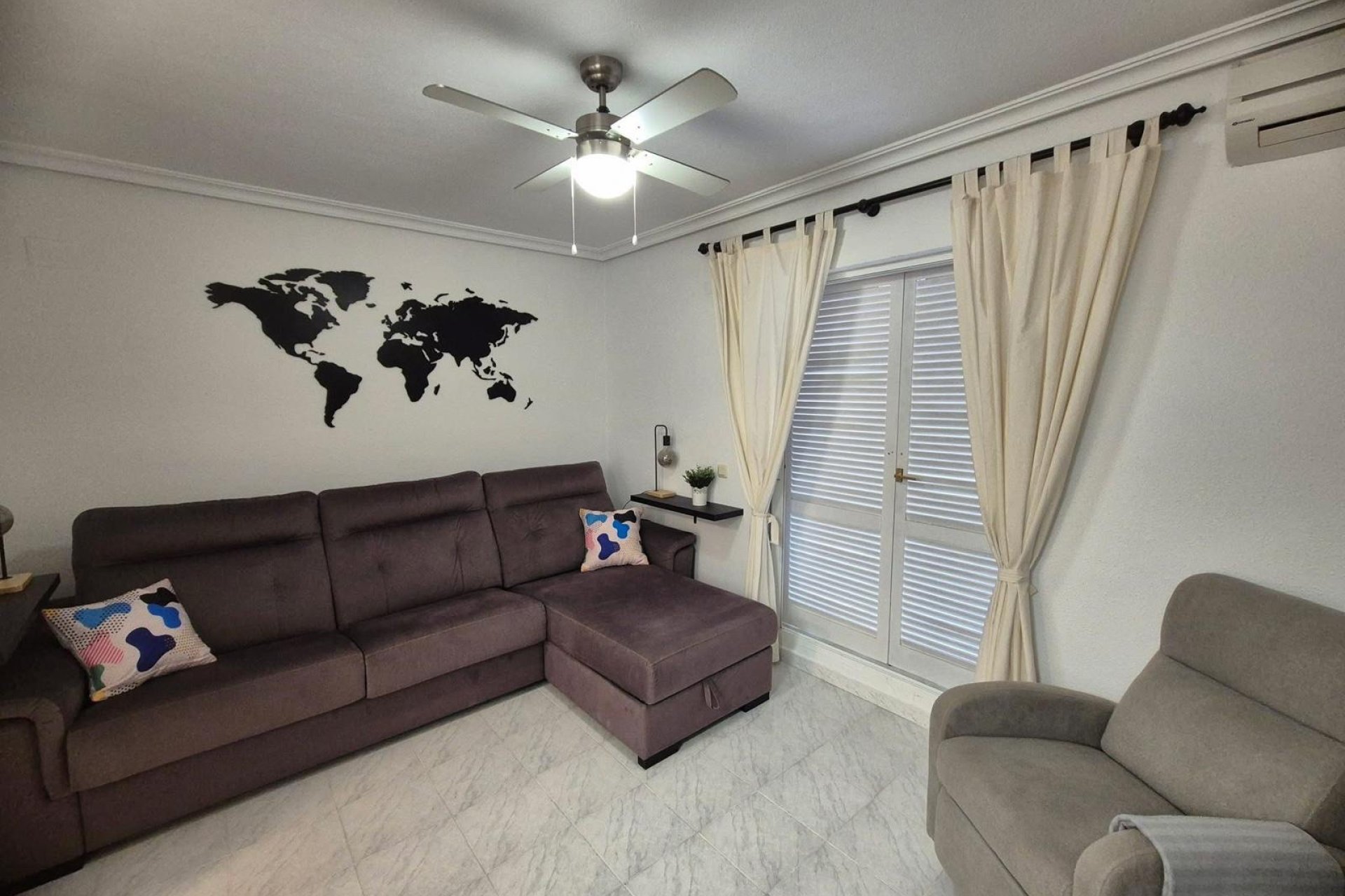 Resale - Study -
Torrevieja - Torre La Mata