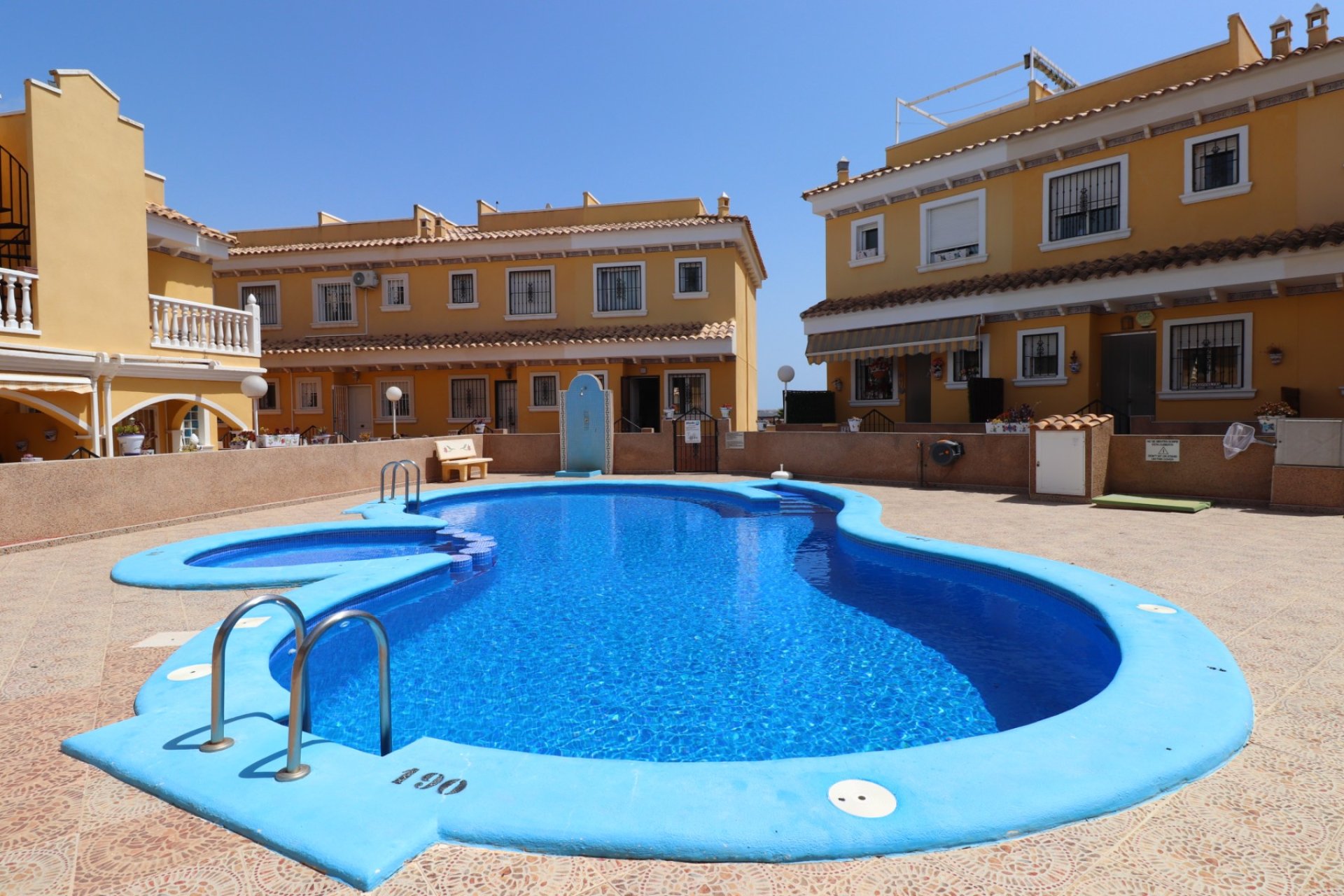 Resale - Townhouse -
Algorfa - La Finca Golf Resort