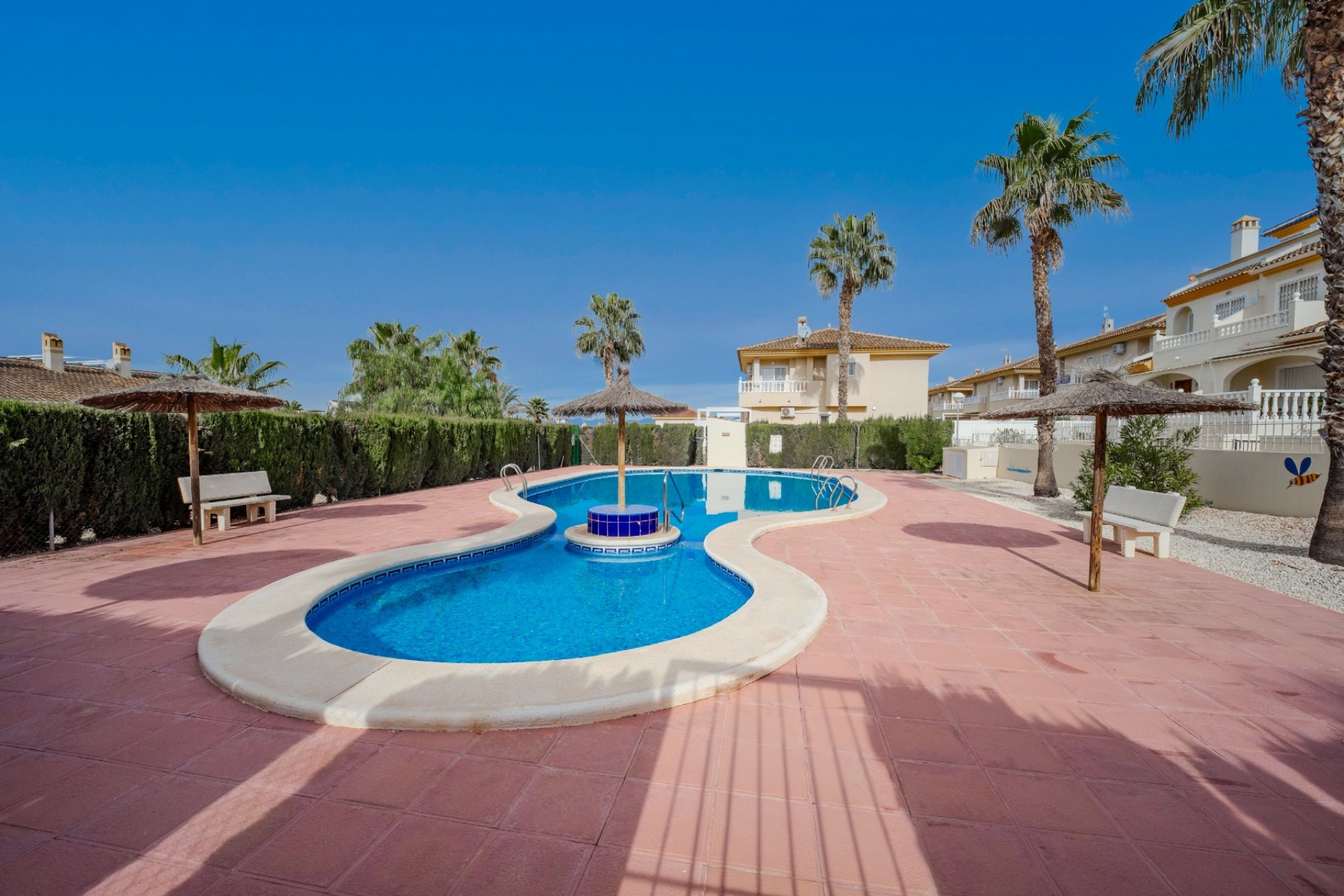 Resale - Townhouse -
Benimar - Benimar I