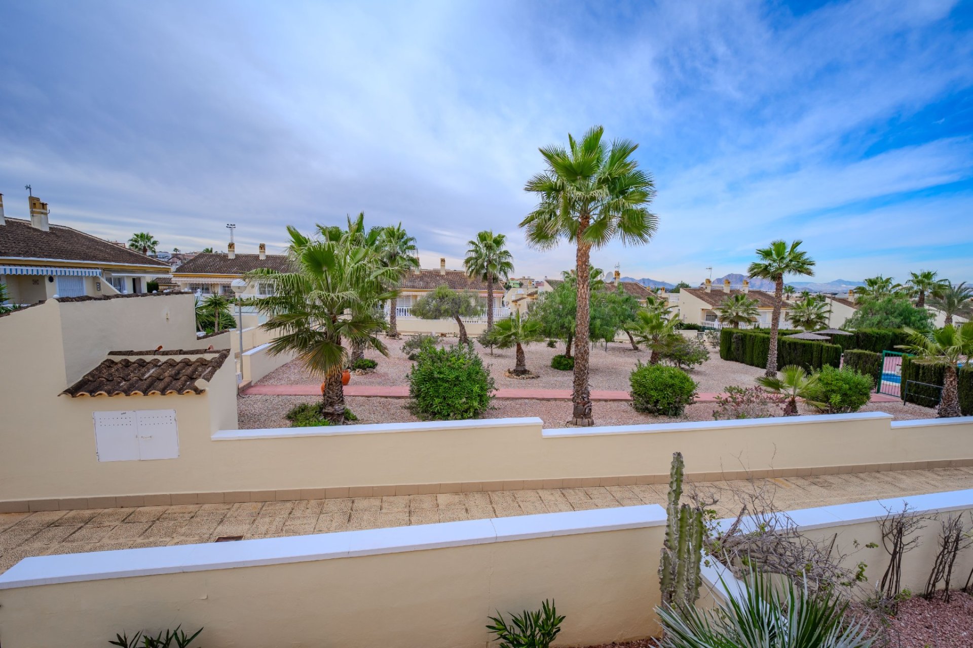 Resale - Townhouse -
Benimar - Benimar I