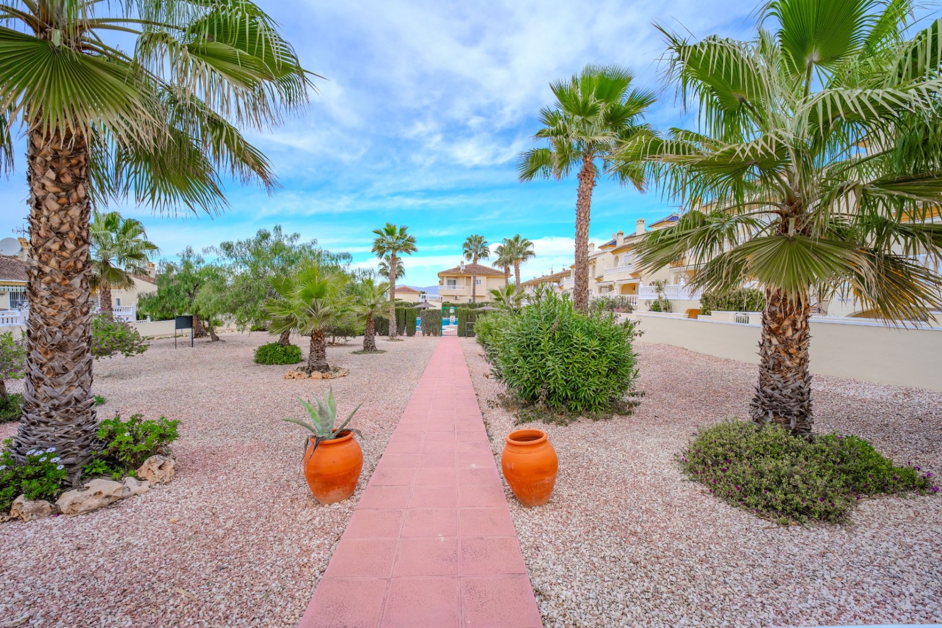 Resale - Townhouse -
Benimar - Benimar I