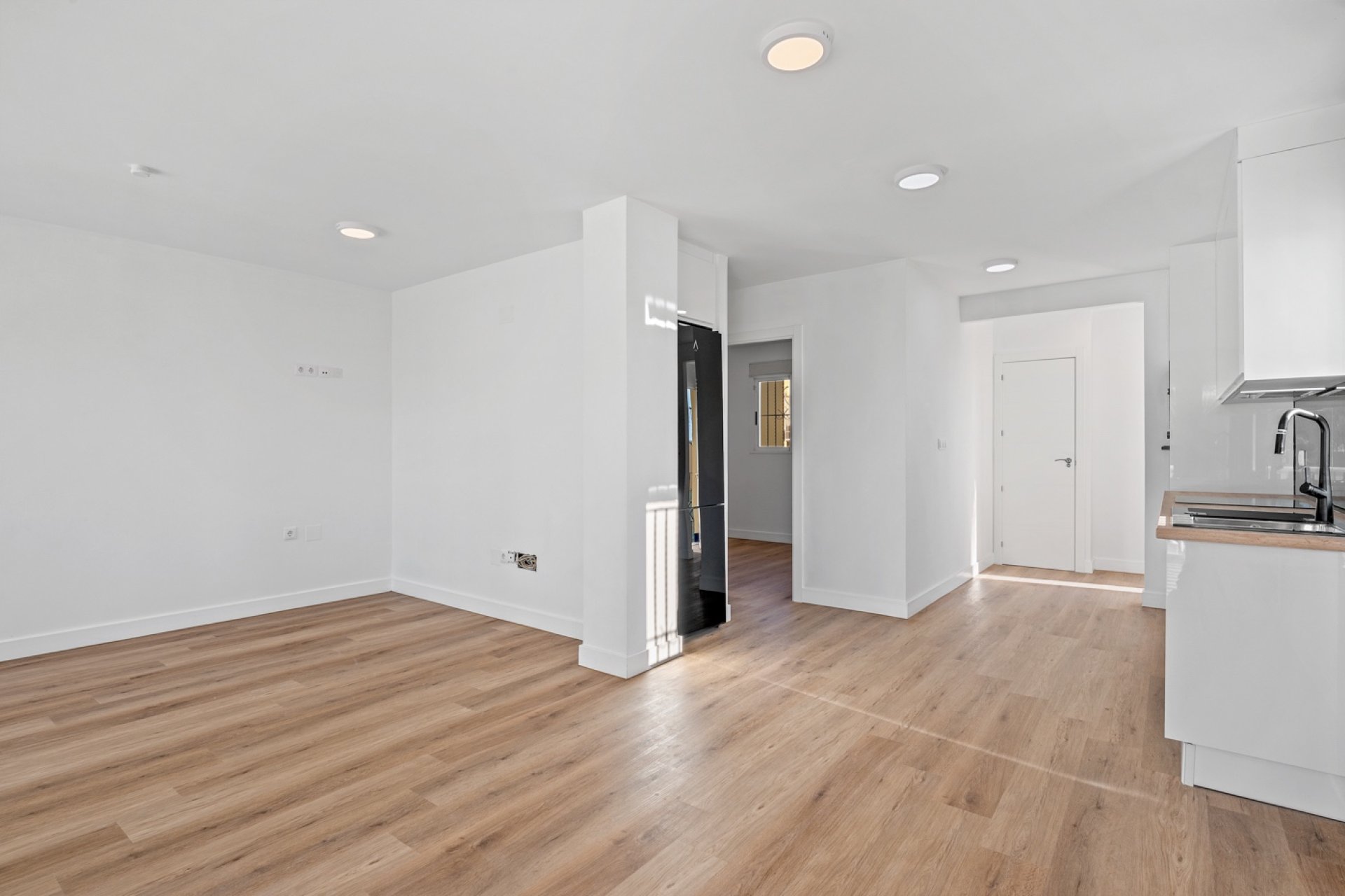 Resale - Townhouse -
Benimar - Benimar II