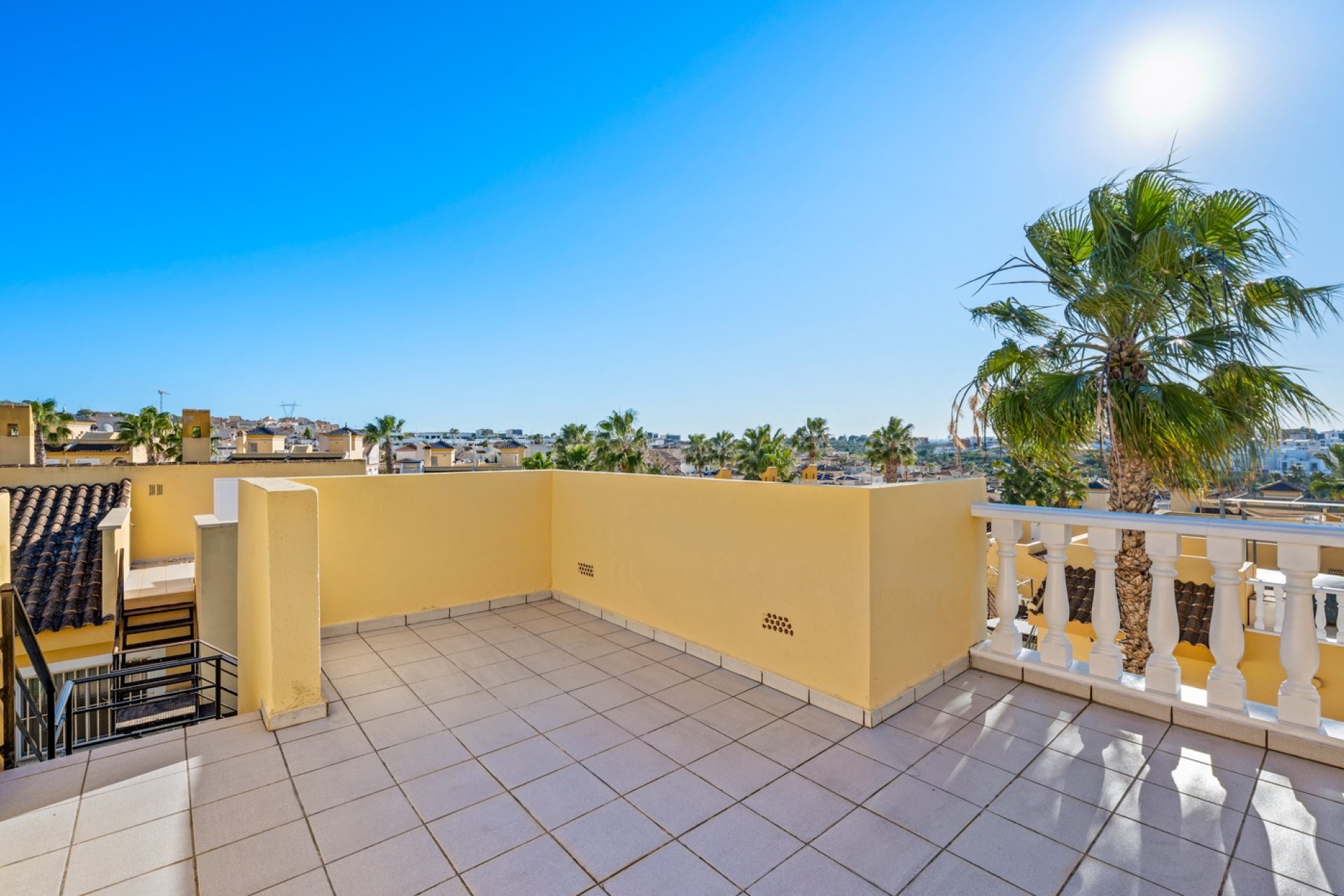 Resale - Townhouse -
Benimar - Benimar II