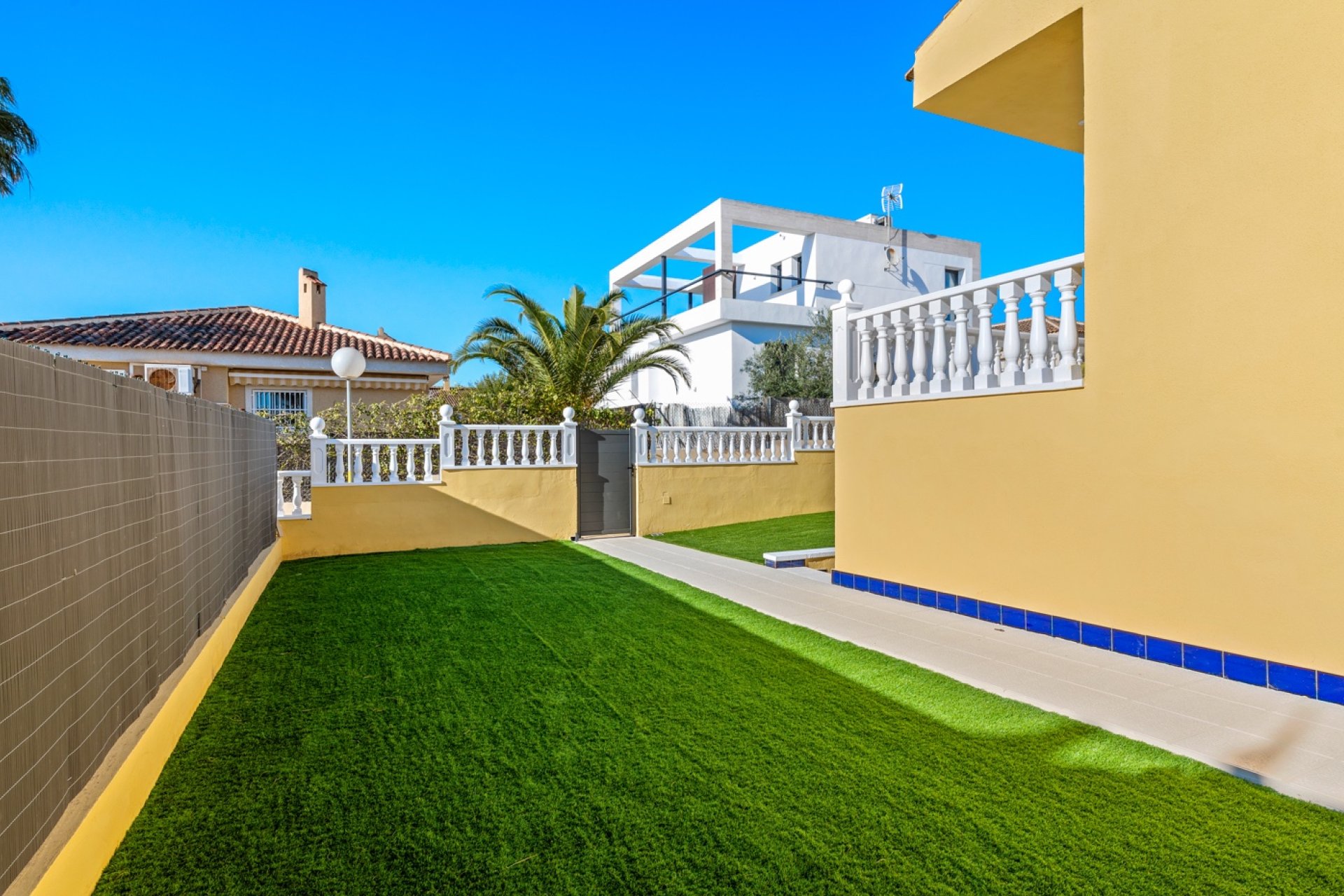 Resale - Townhouse -
Benimar - Benimar II