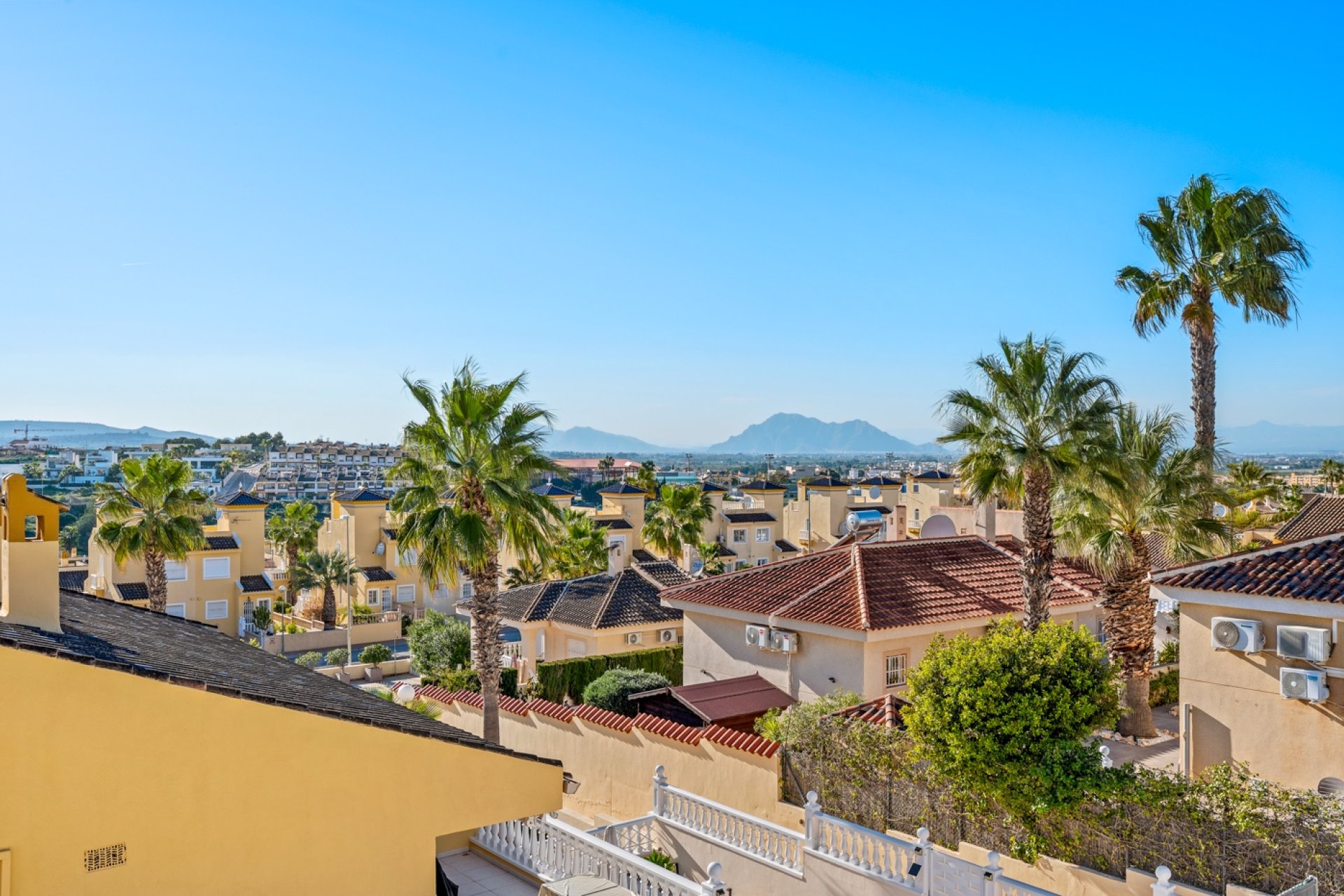 Resale - Townhouse -
Benimar - Benimar II