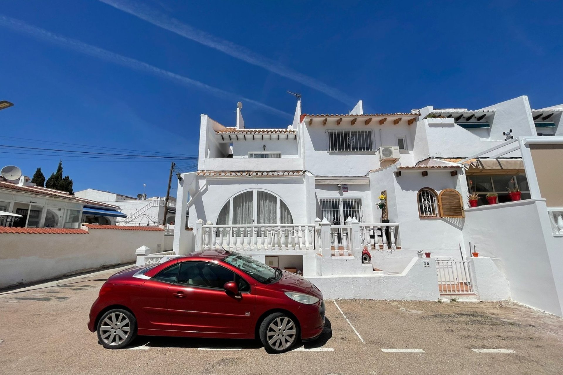 Resale - Townhouse -
Ciudad Quesada - Altos de Quesada