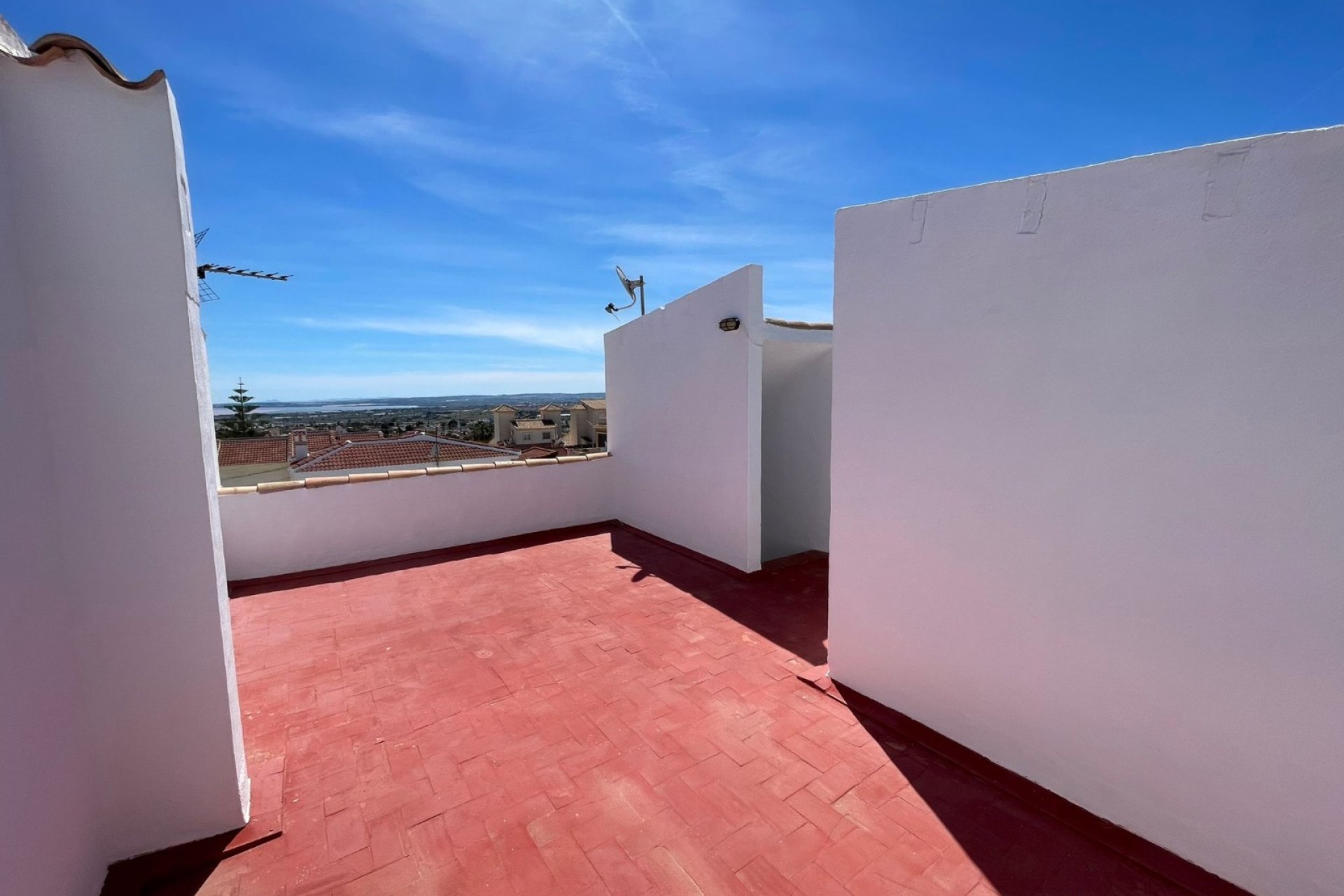 Resale - Townhouse -
Ciudad Quesada - Altos de Quesada
