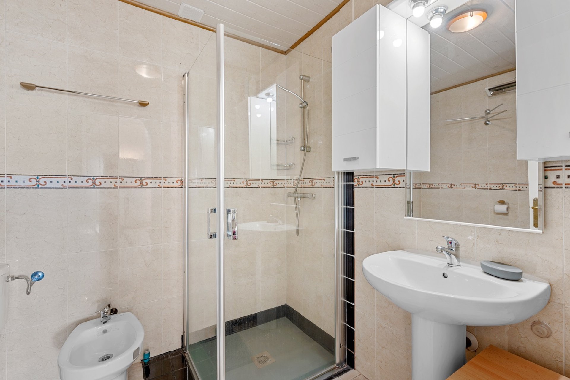 Resale - Townhouse -
Ciudad Quesada - Ciudad Quesada - Town