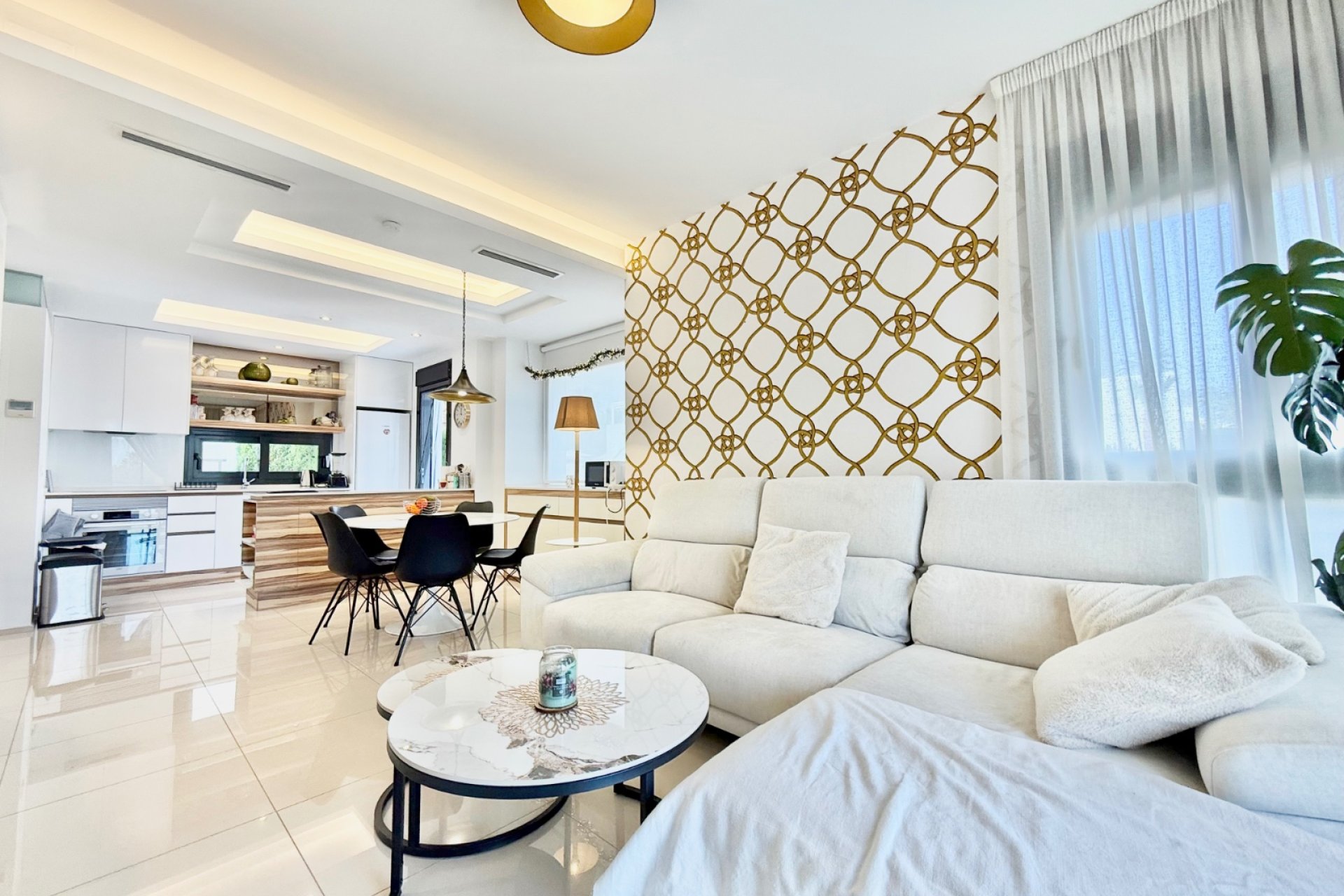 Resale - Townhouse -
Ciudad Quesada - Doña Pepa