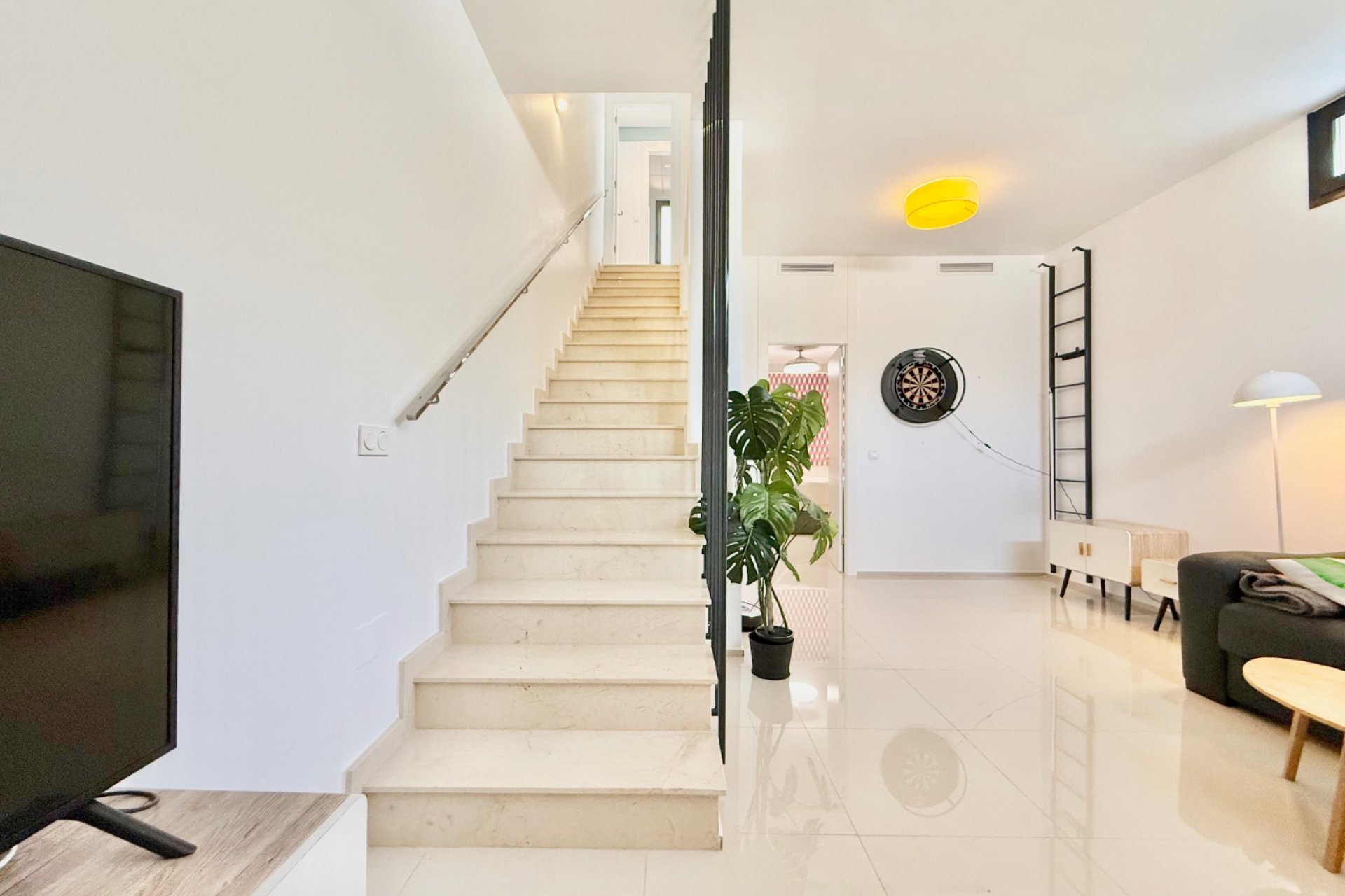 Resale - Townhouse -
Ciudad Quesada - Doña Pepa