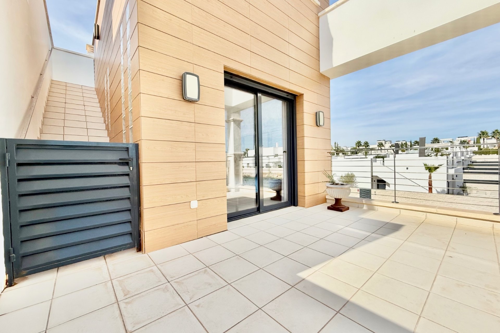 Resale - Townhouse -
Ciudad Quesada - Doña Pepa