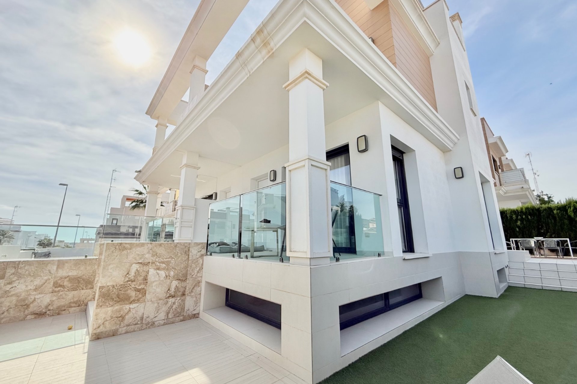 Resale - Townhouse -
Ciudad Quesada - Doña Pepa