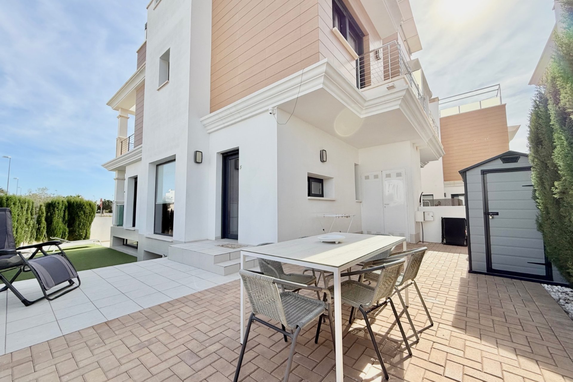 Resale - Townhouse -
Ciudad Quesada - Doña Pepa