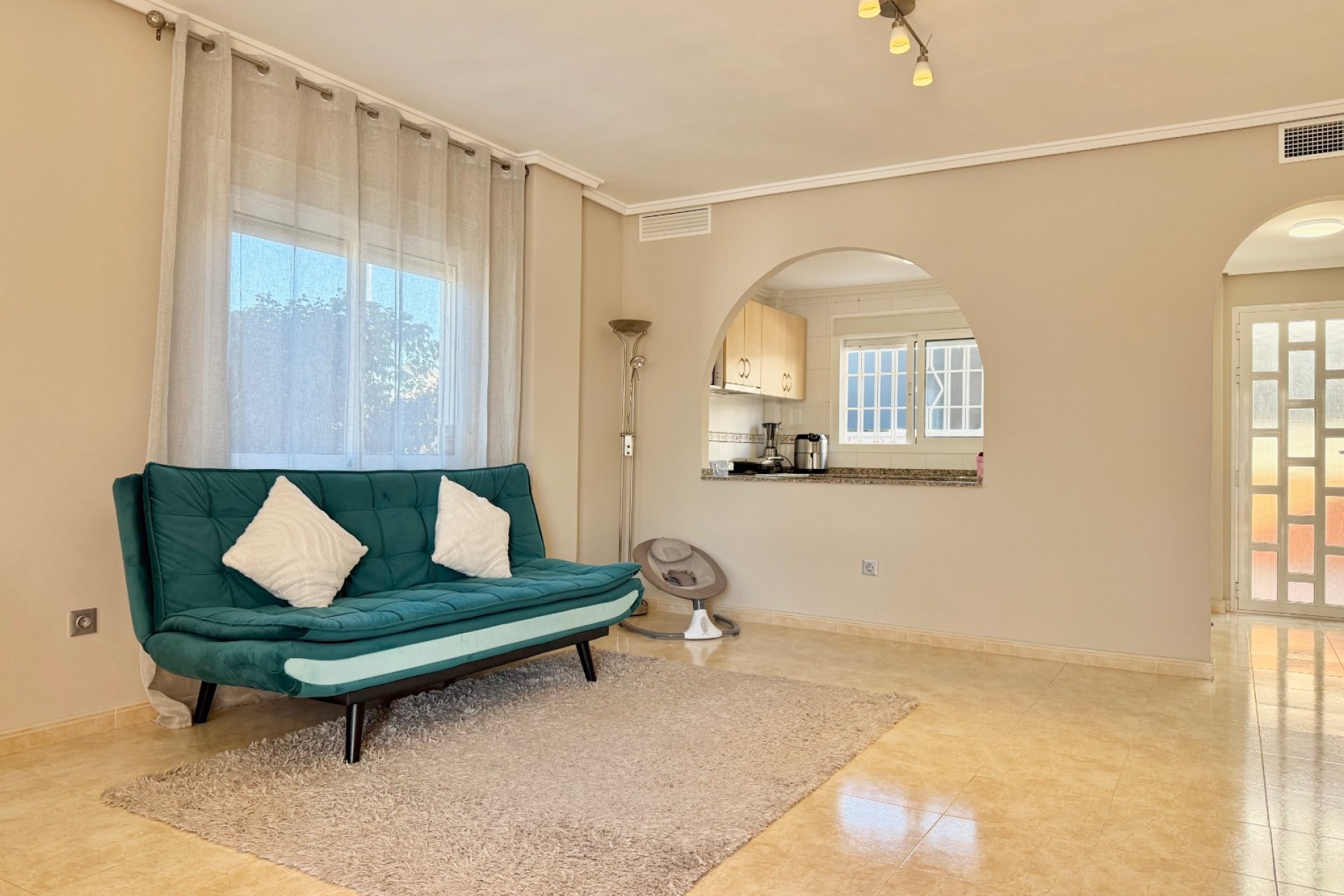 Resale - Townhouse -
Ciudad Quesada - Doña Pepa