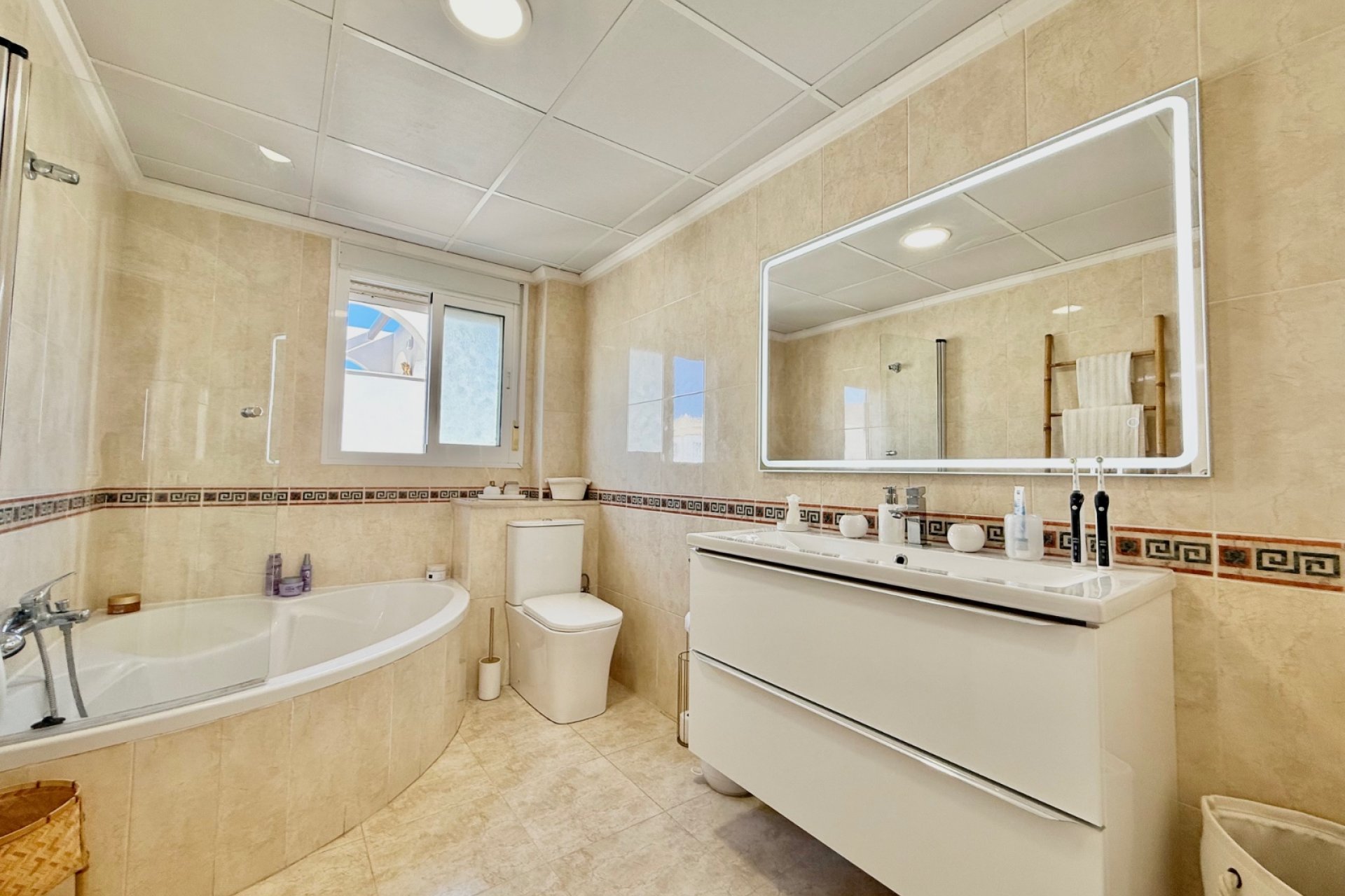 Resale - Townhouse -
Ciudad Quesada - Doña Pepa