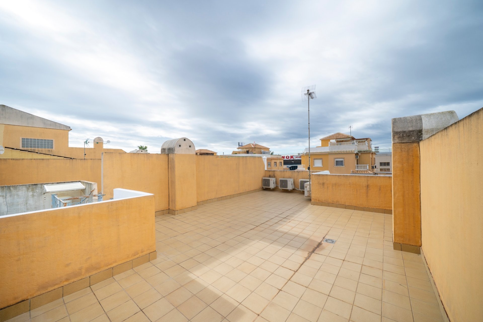 Resale - Townhouse -
Ciudad Quesada - Doña Pepa