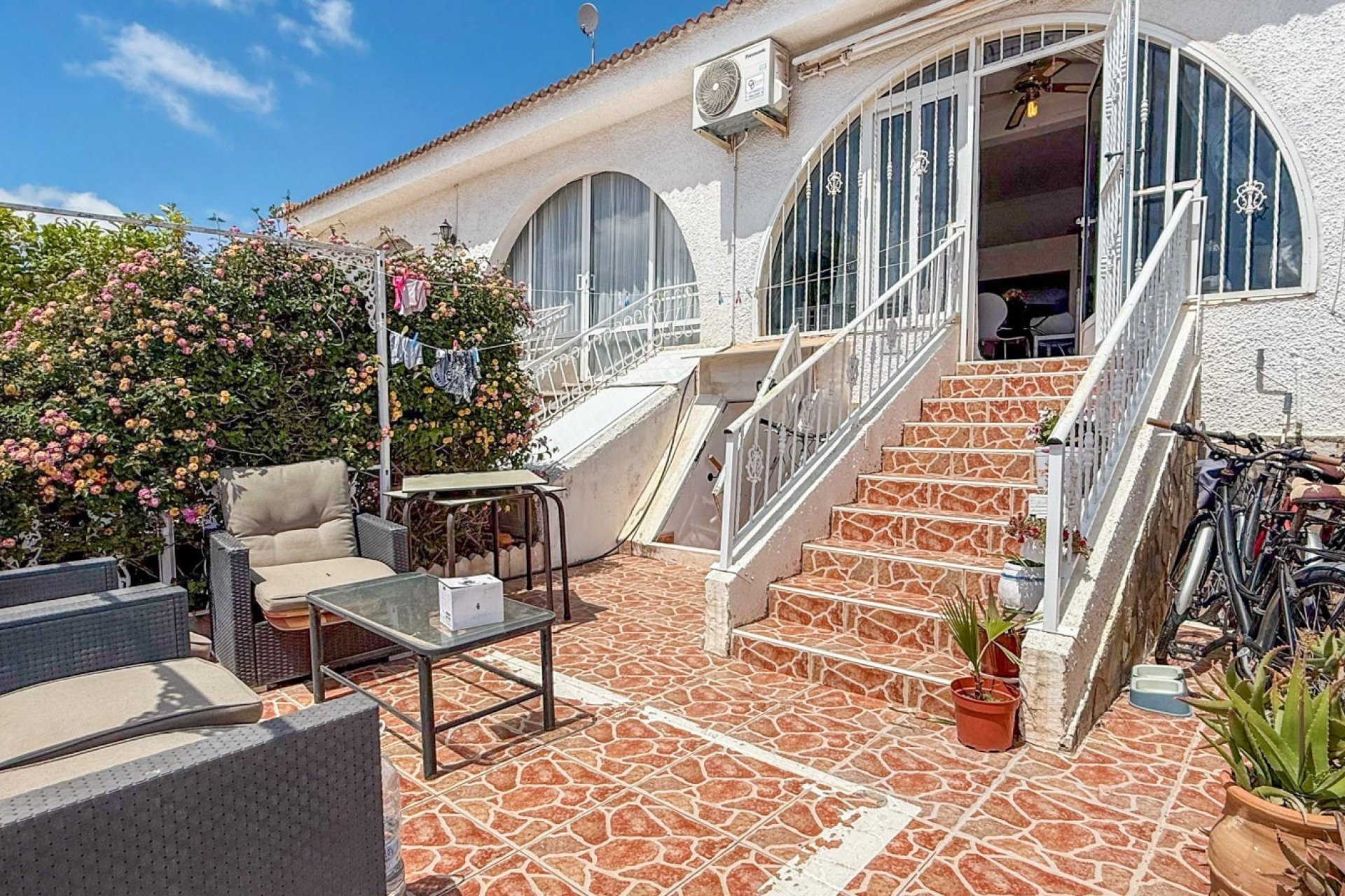 Resale - Townhouse -
Ciudad Quesada - Doña Pepa