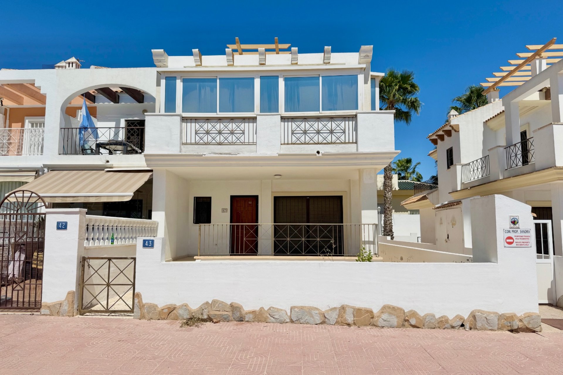 Resale - Townhouse -
Ciudad Quesada - Doña Pepa