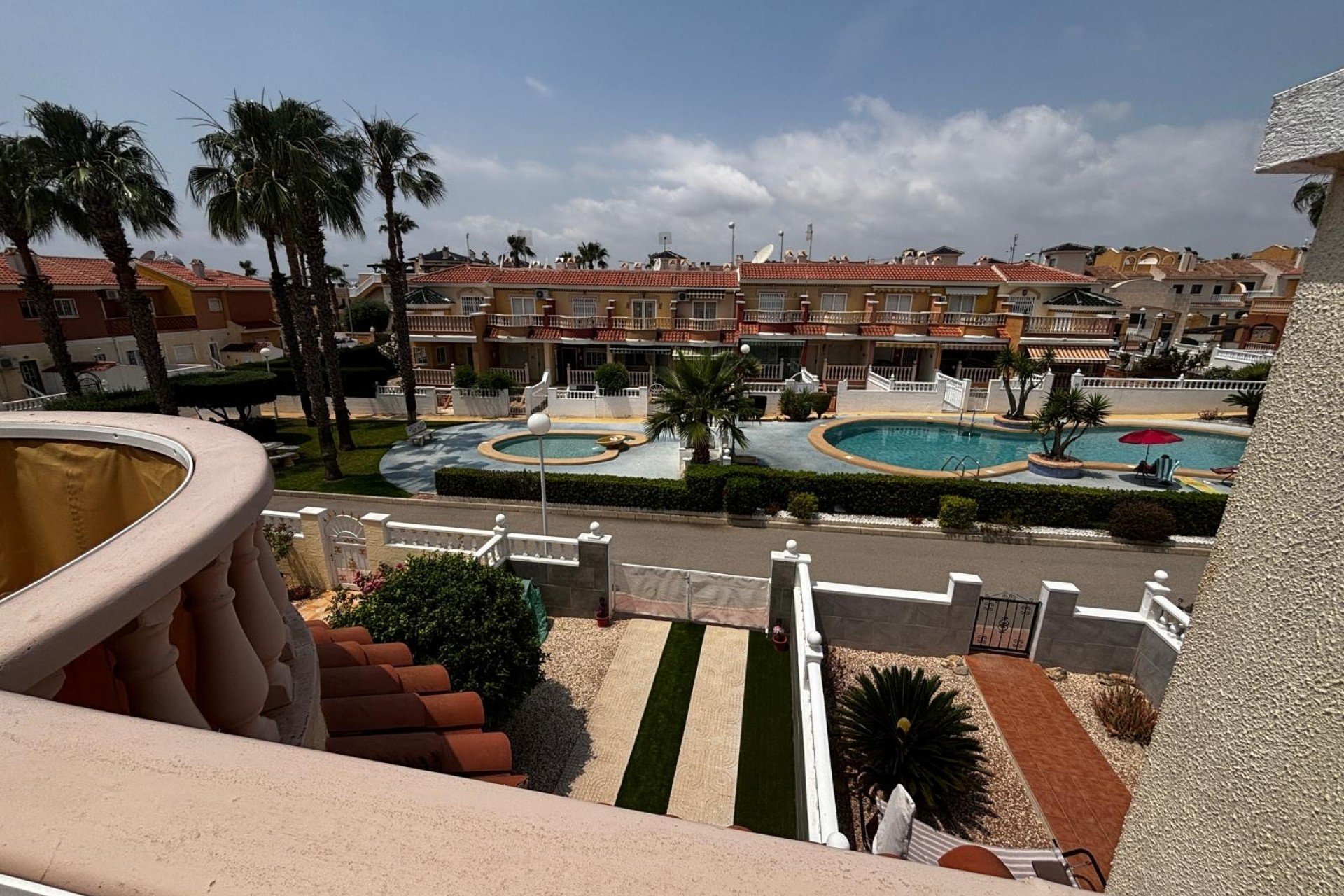 Resale - Townhouse -
Ciudad Quesada - Doña Pepa
