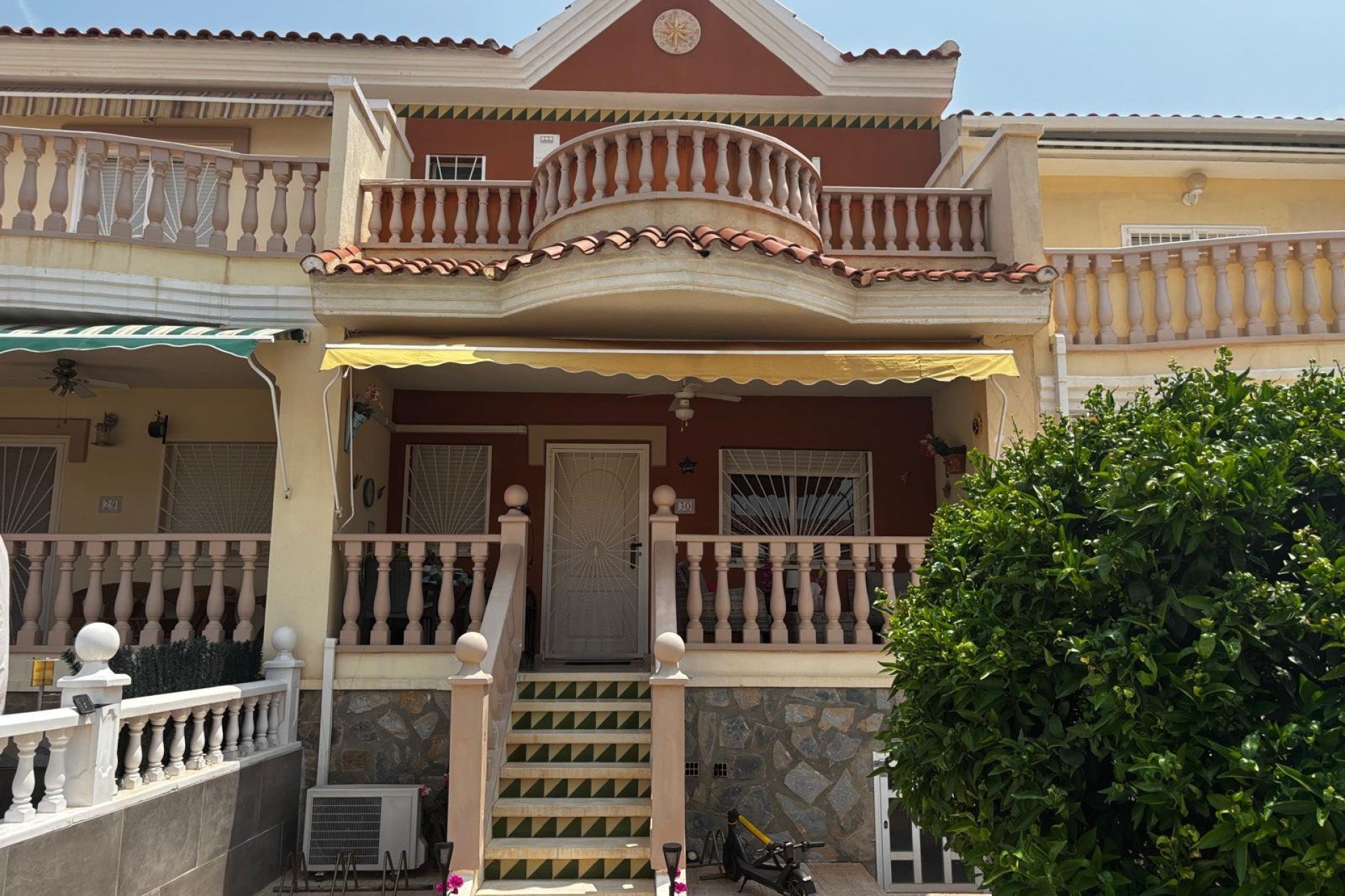 Resale - Townhouse -
Ciudad Quesada - Doña Pepa