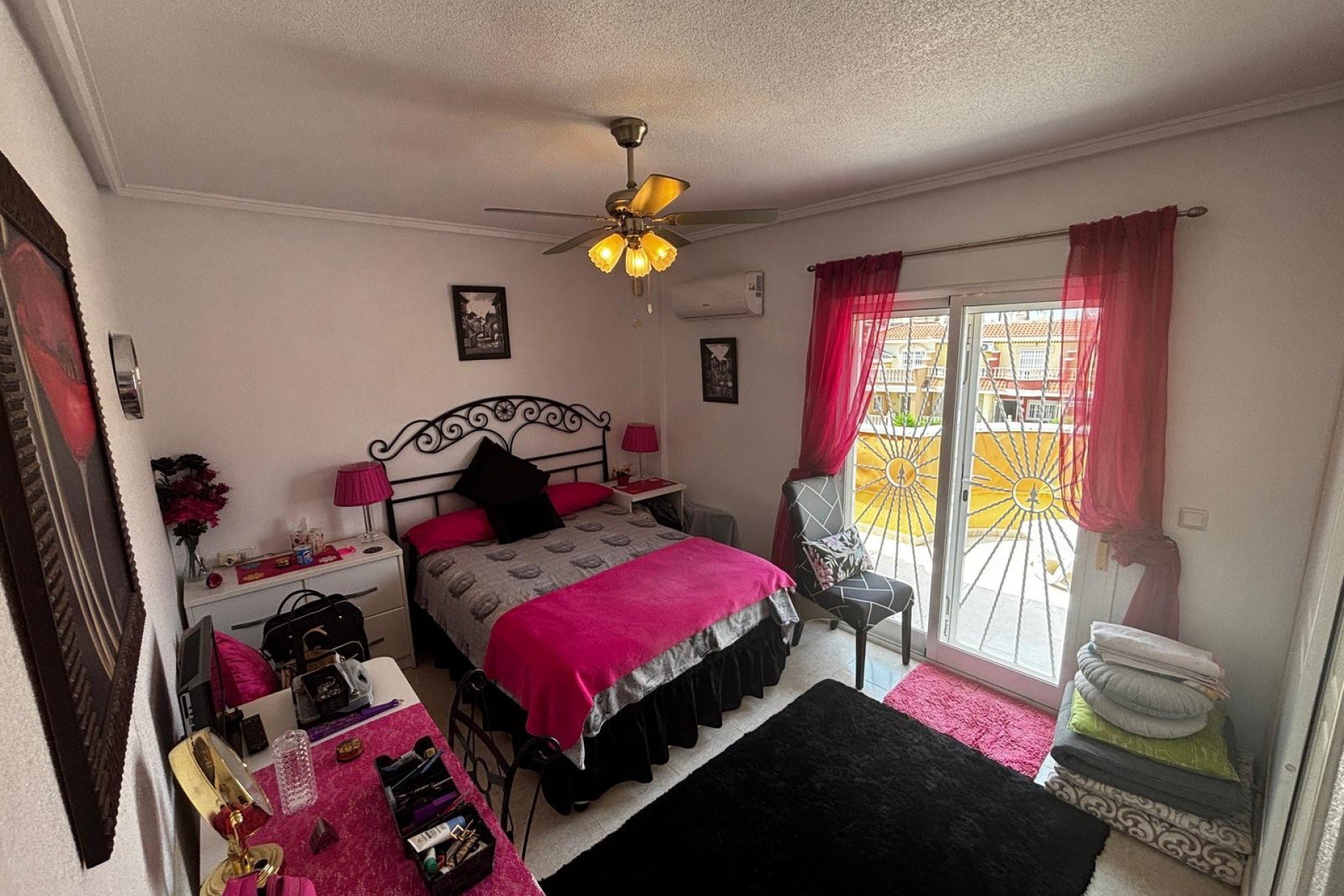 Resale - Townhouse -
Ciudad Quesada - Doña Pepa