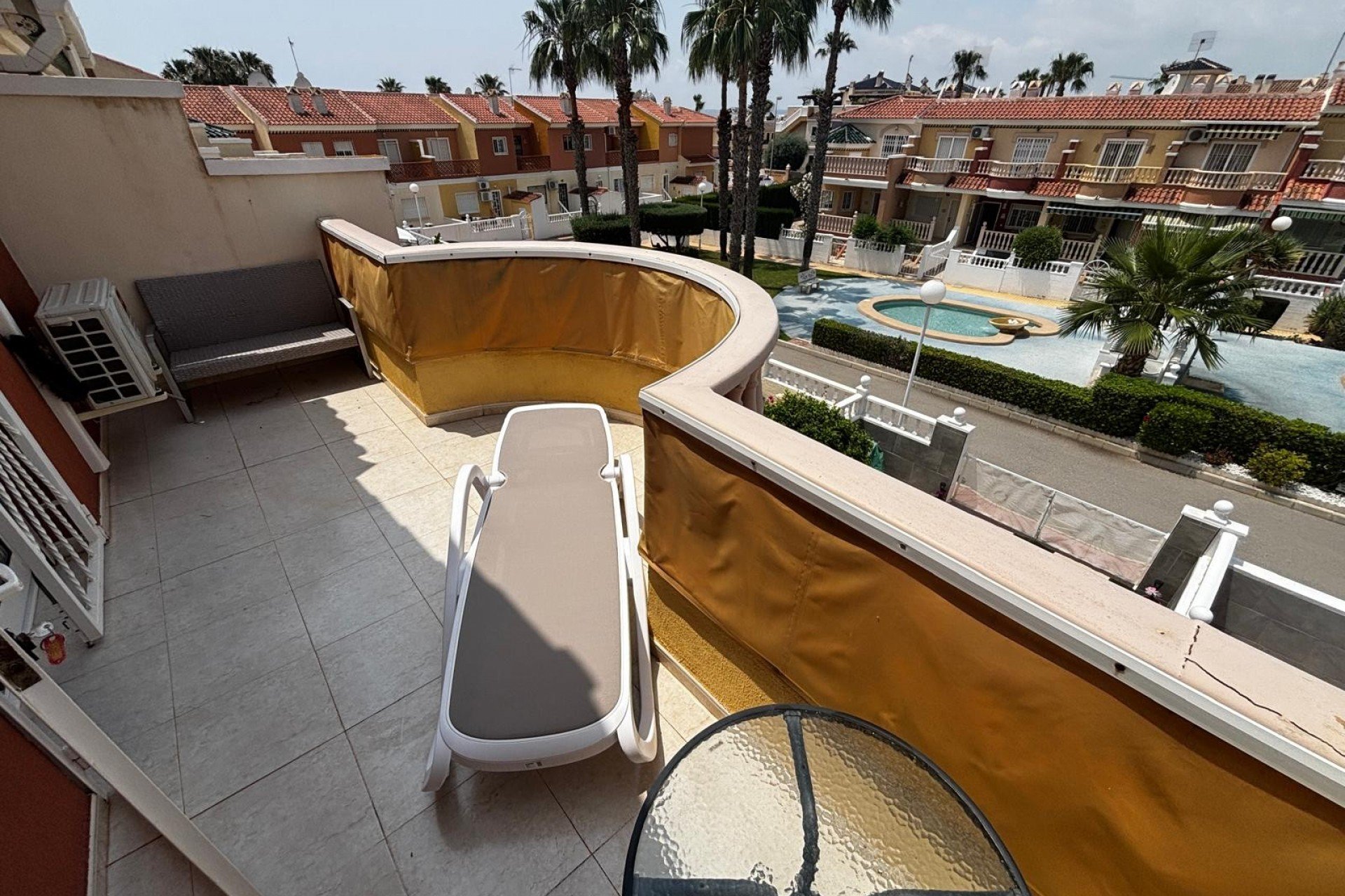 Resale - Townhouse -
Ciudad Quesada - Doña Pepa
