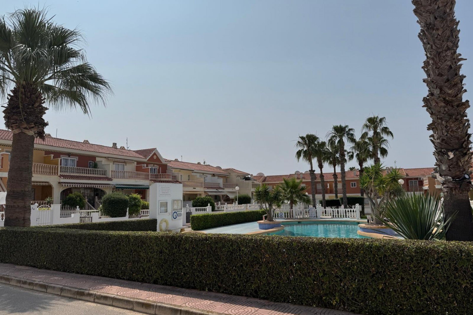 Resale - Townhouse -
Ciudad Quesada - Doña Pepa
