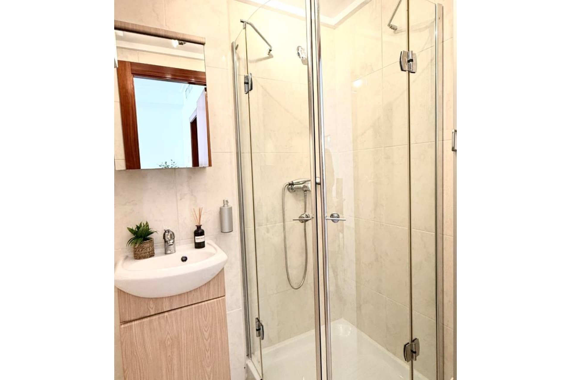 Resale - Townhouse -
Ciudad Quesada - Doña Pepa