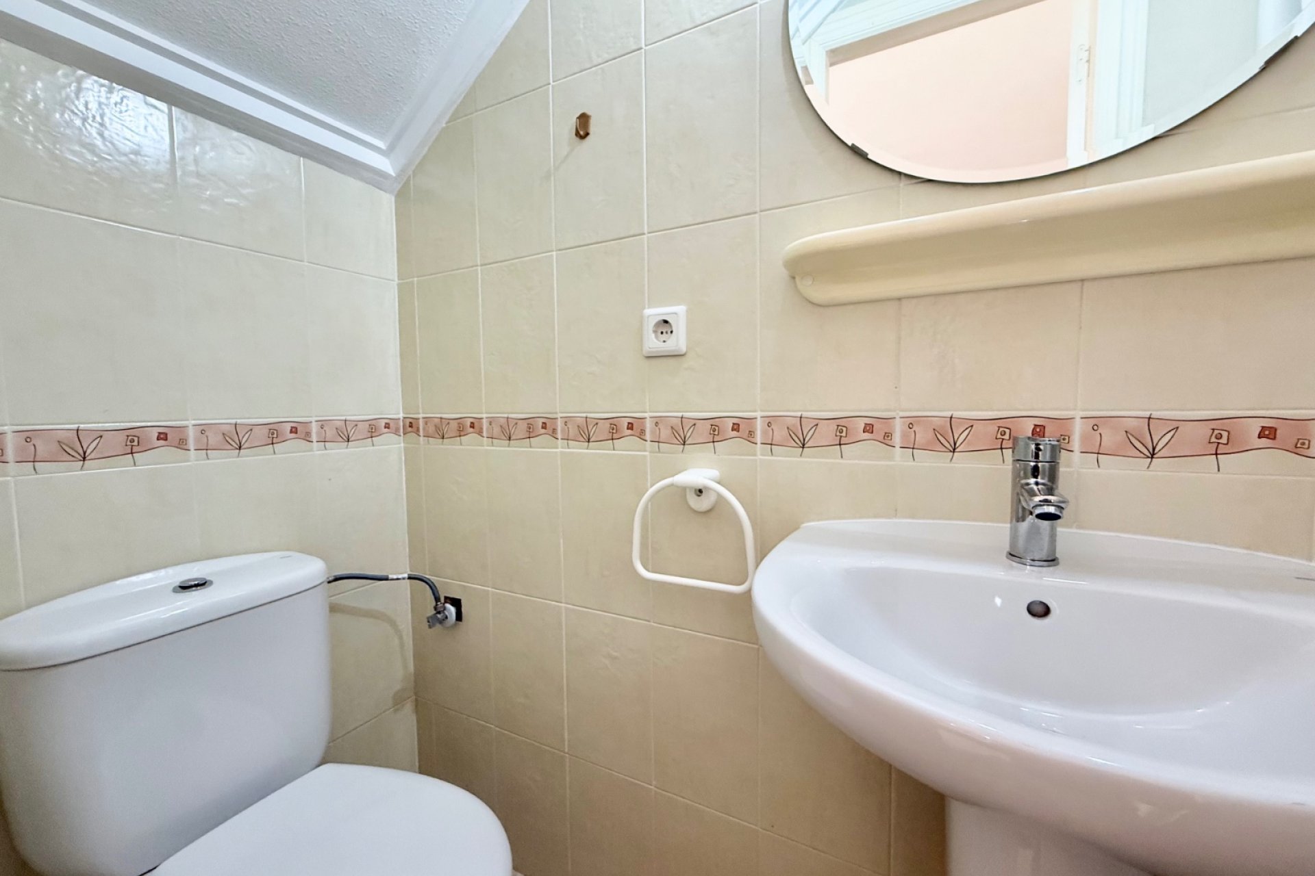 Resale - Townhouse -
Ciudad Quesada - Doña Pepa